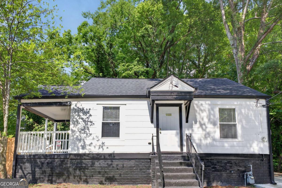 1458 Olive Street SW Property Photo 1