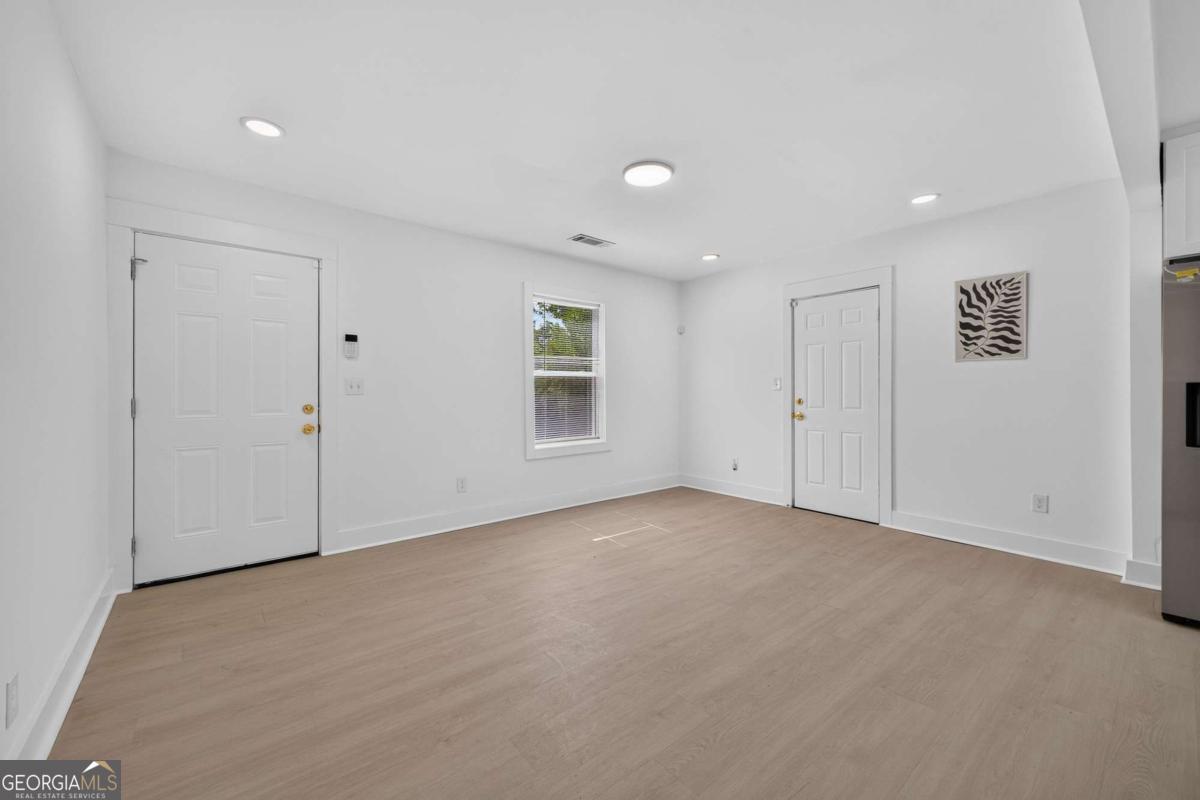 1458 Olive Street Sw Property Photo 6