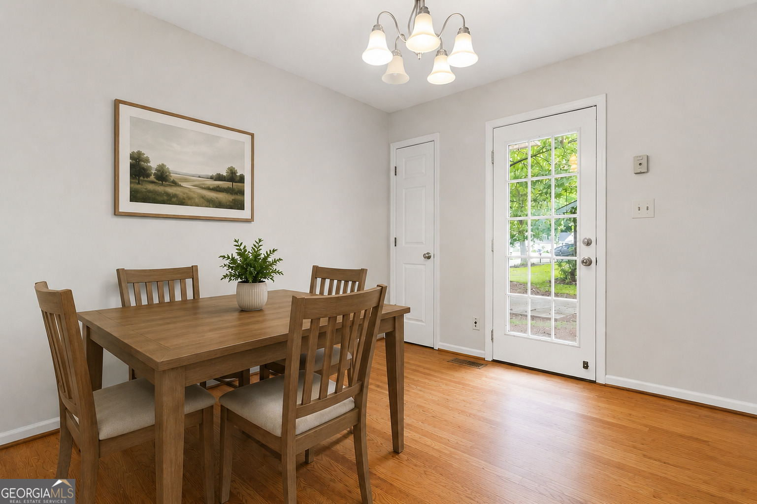 241 Rutledge Drive Property Photo 8