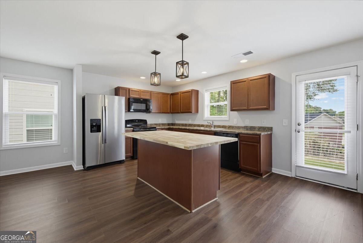 68 Sharp Way Property Photo 12