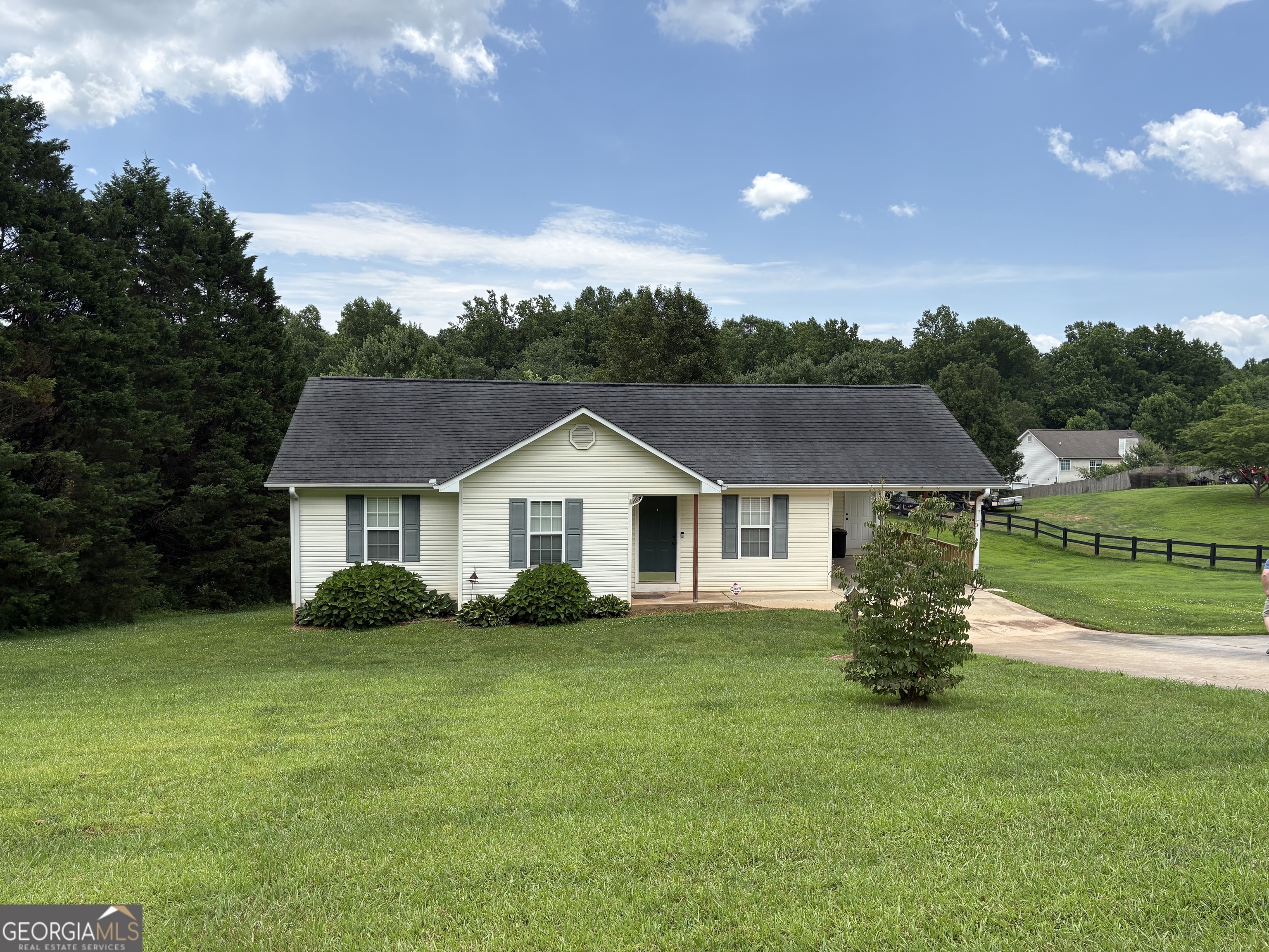 444 Ansley Road Property Photo 2