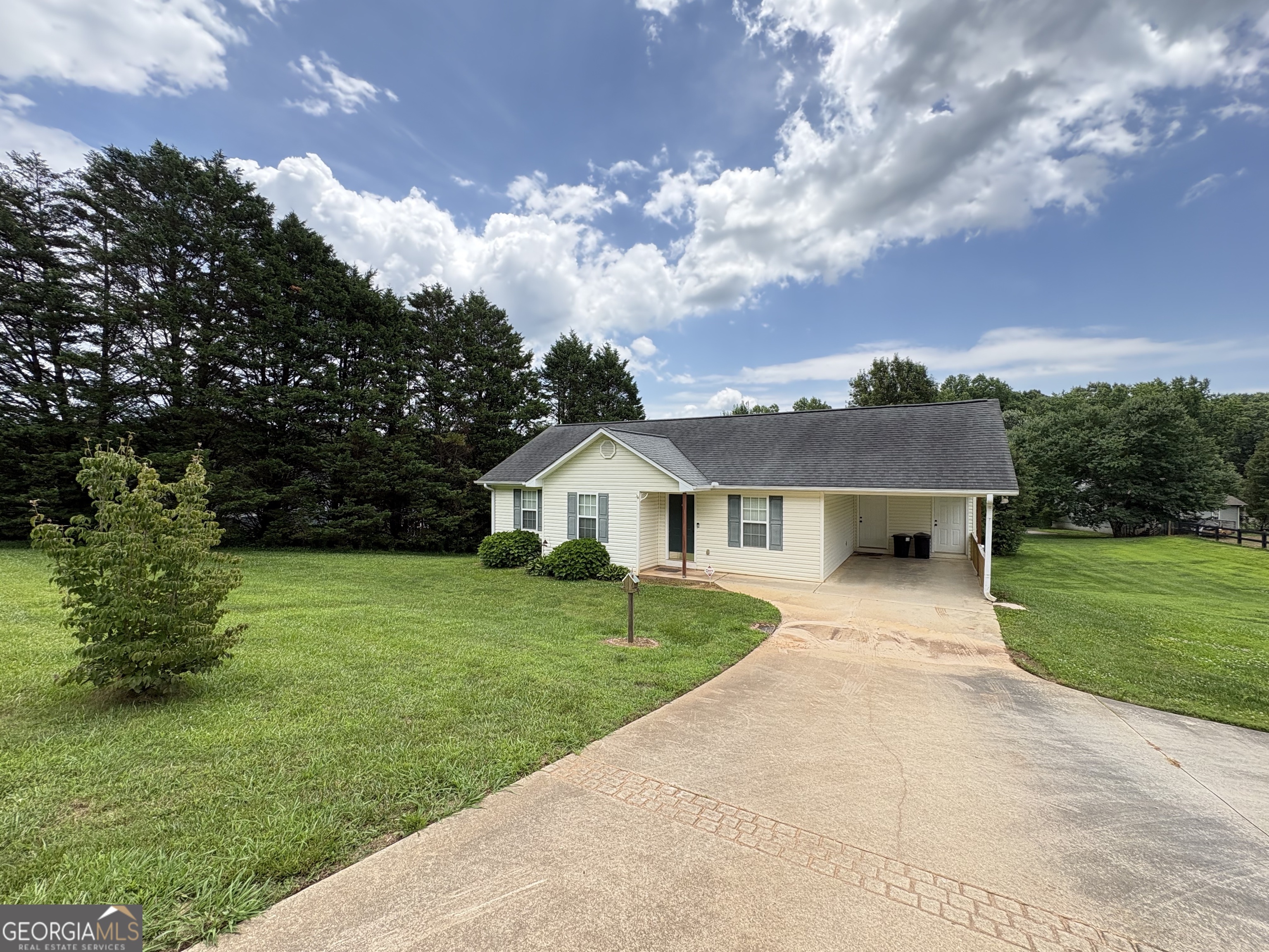 444 Ansley Road Property Photo 3