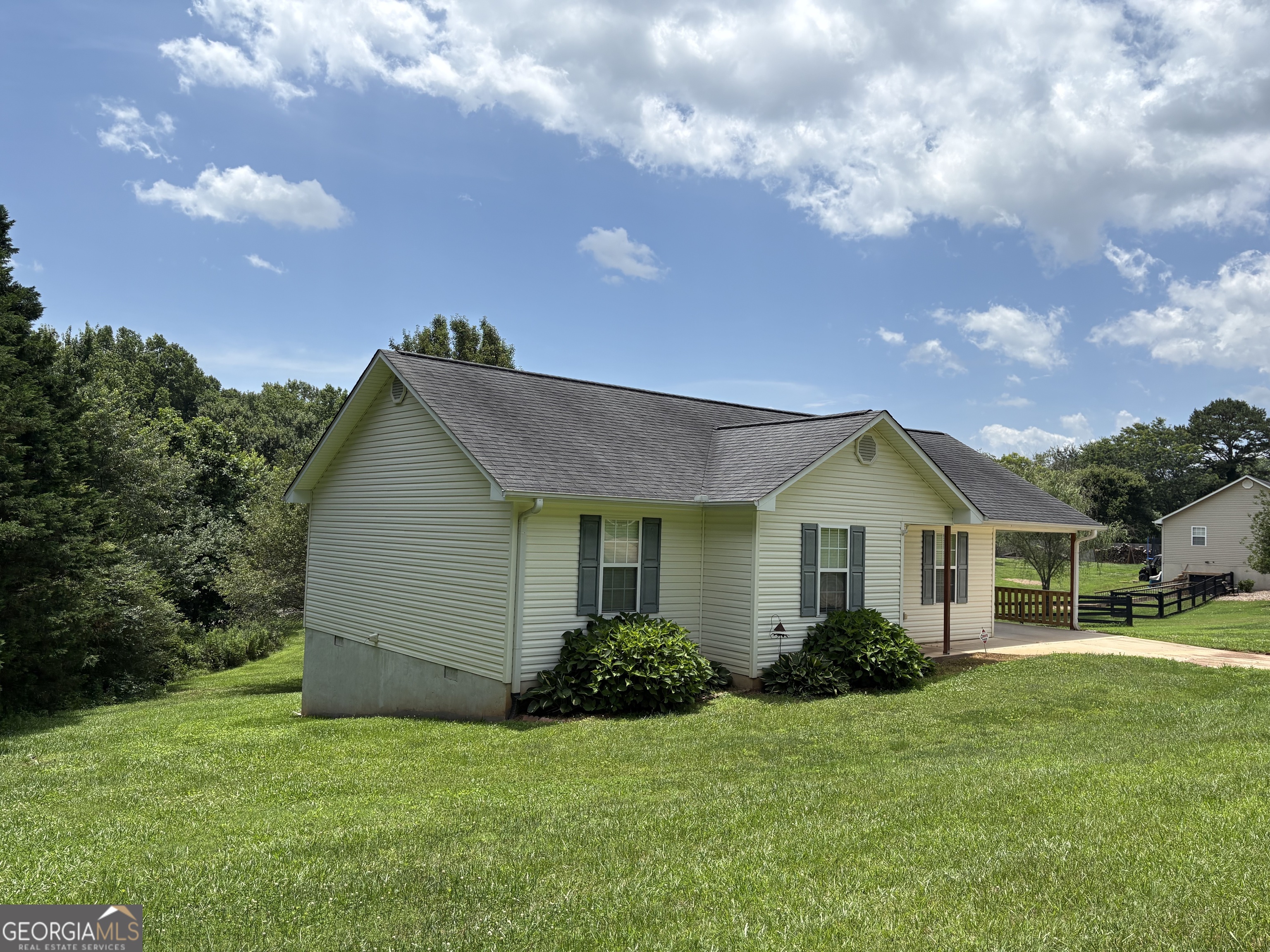 444 Ansley Road Property Photo 4
