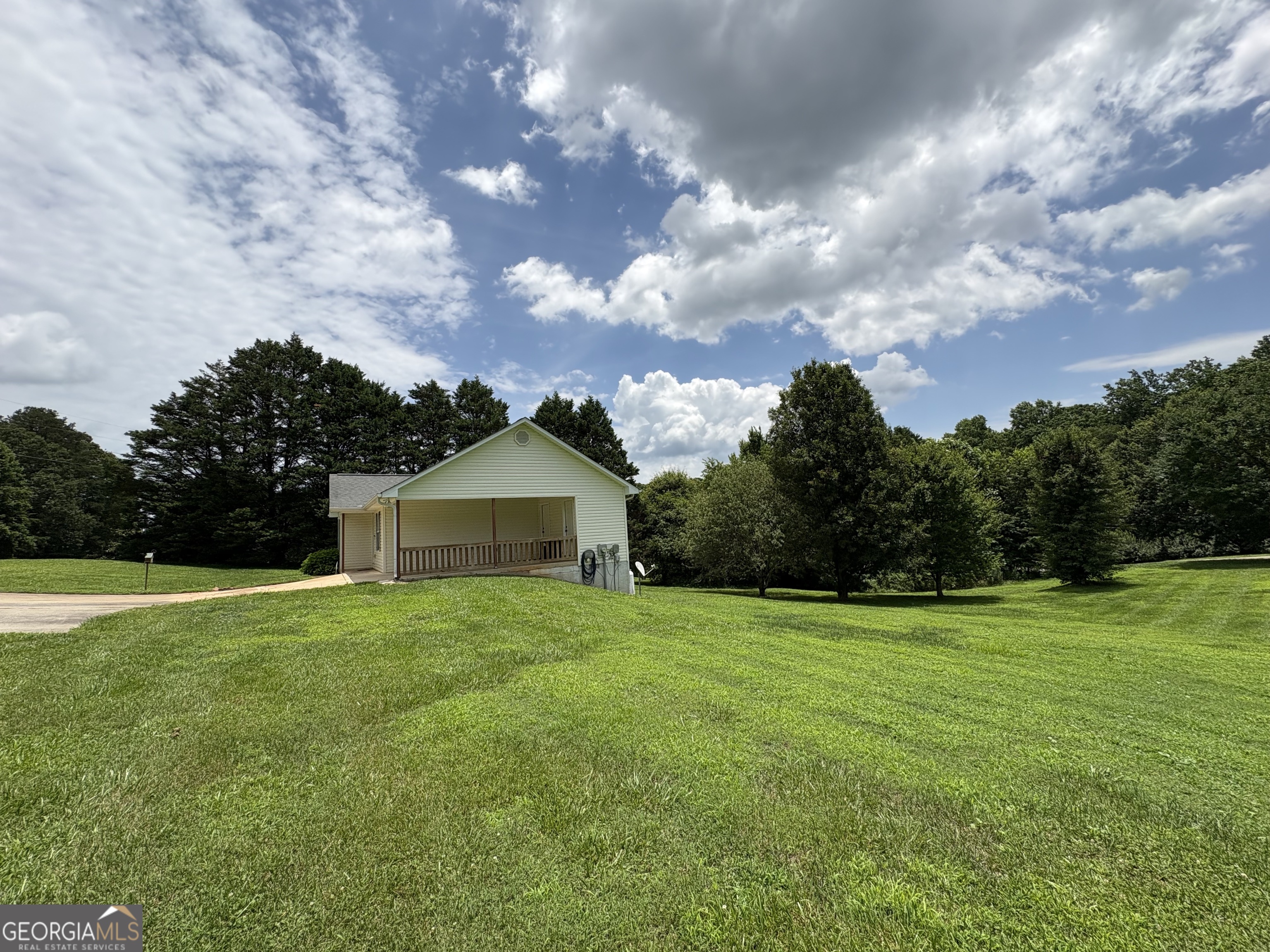 444 Ansley Road Property Photo 6