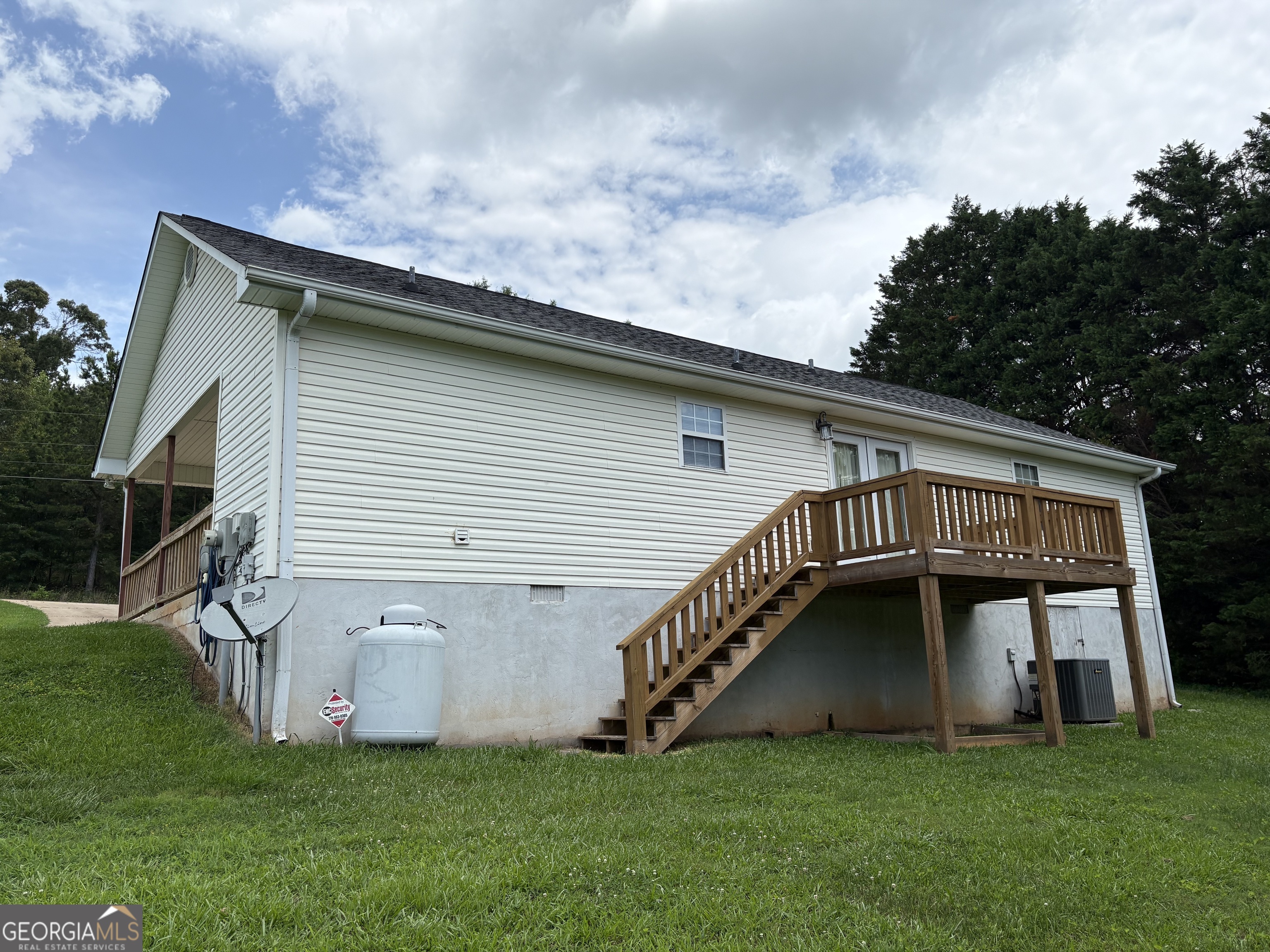 444 Ansley Road Property Photo 7