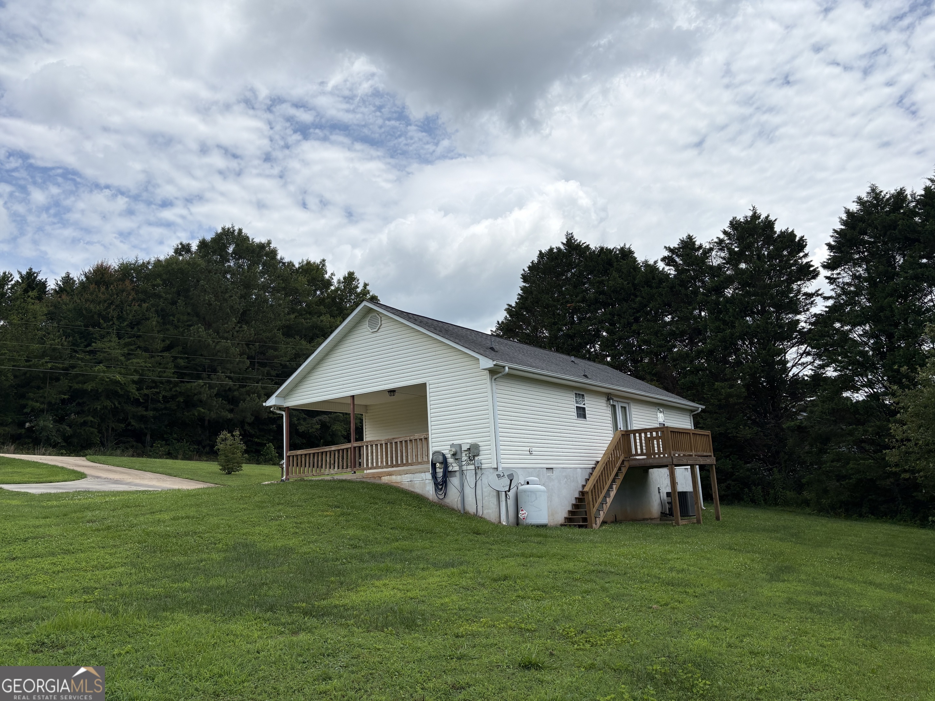 444 Ansley Road Property Photo 8