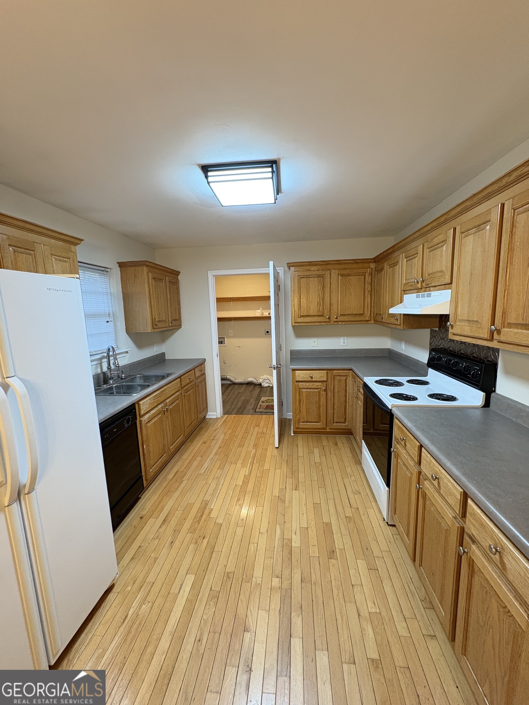 444 Ansley Road Property Photo 16