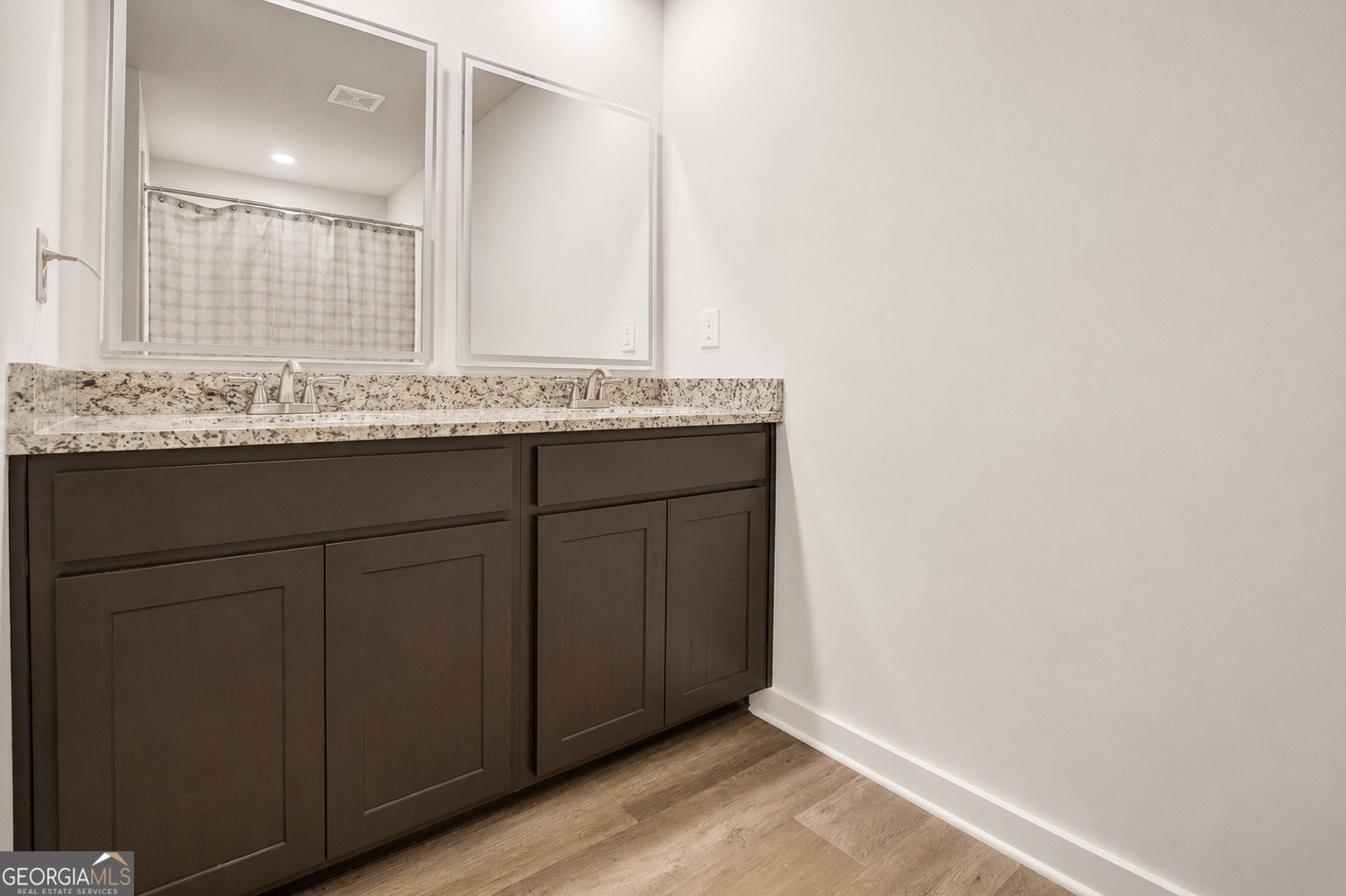 1129 Bluecoat Circle Property Photo 11