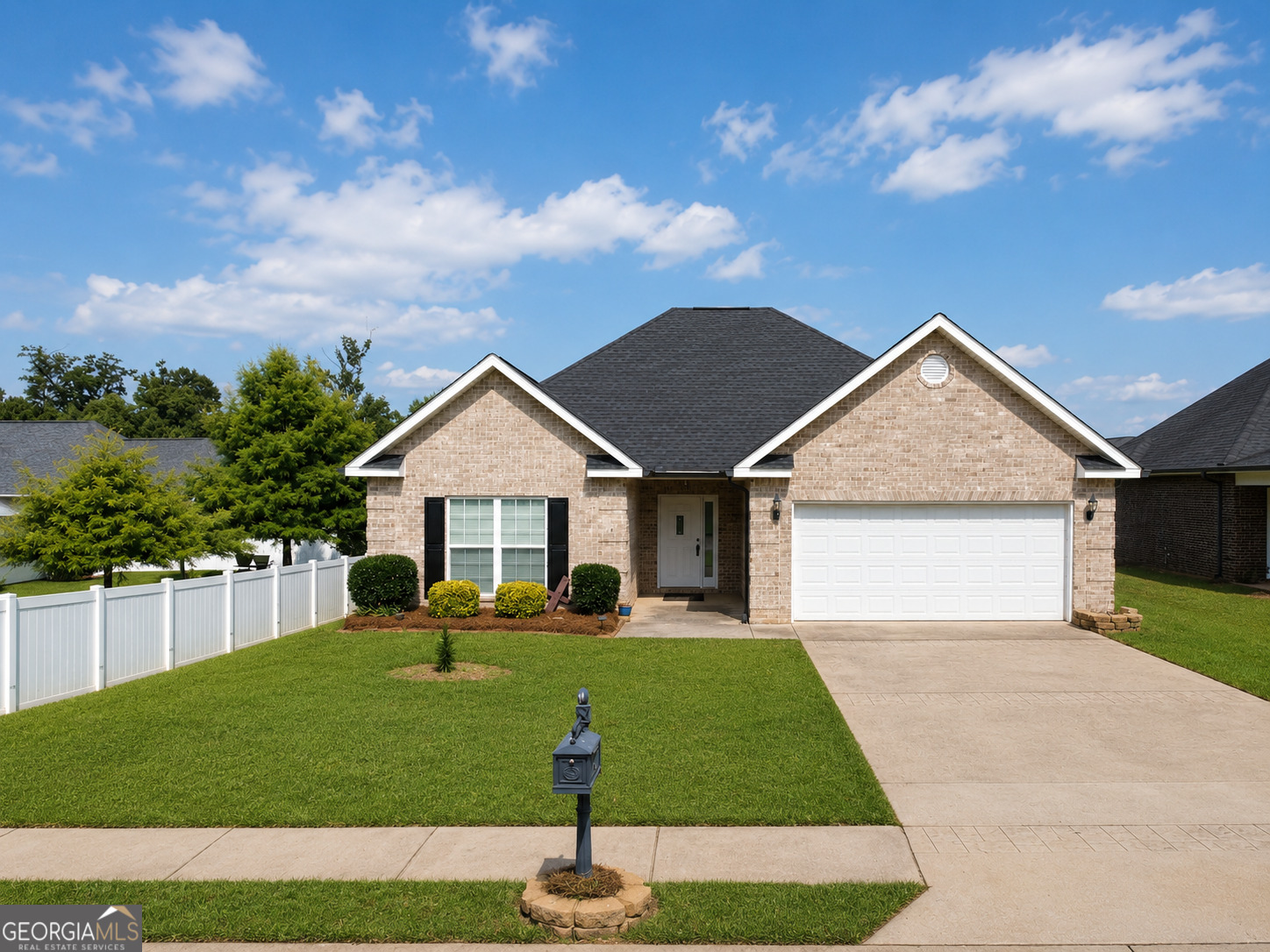308 Lamplight Drive Property Photo 2