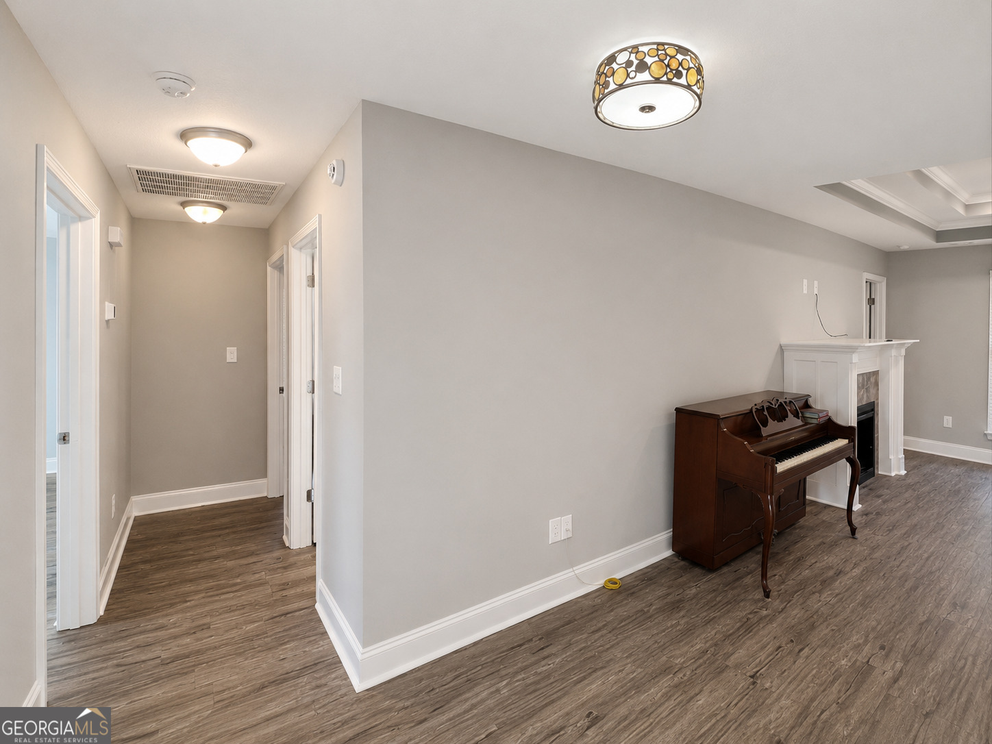 308 Lamplight Drive Property Photo 6