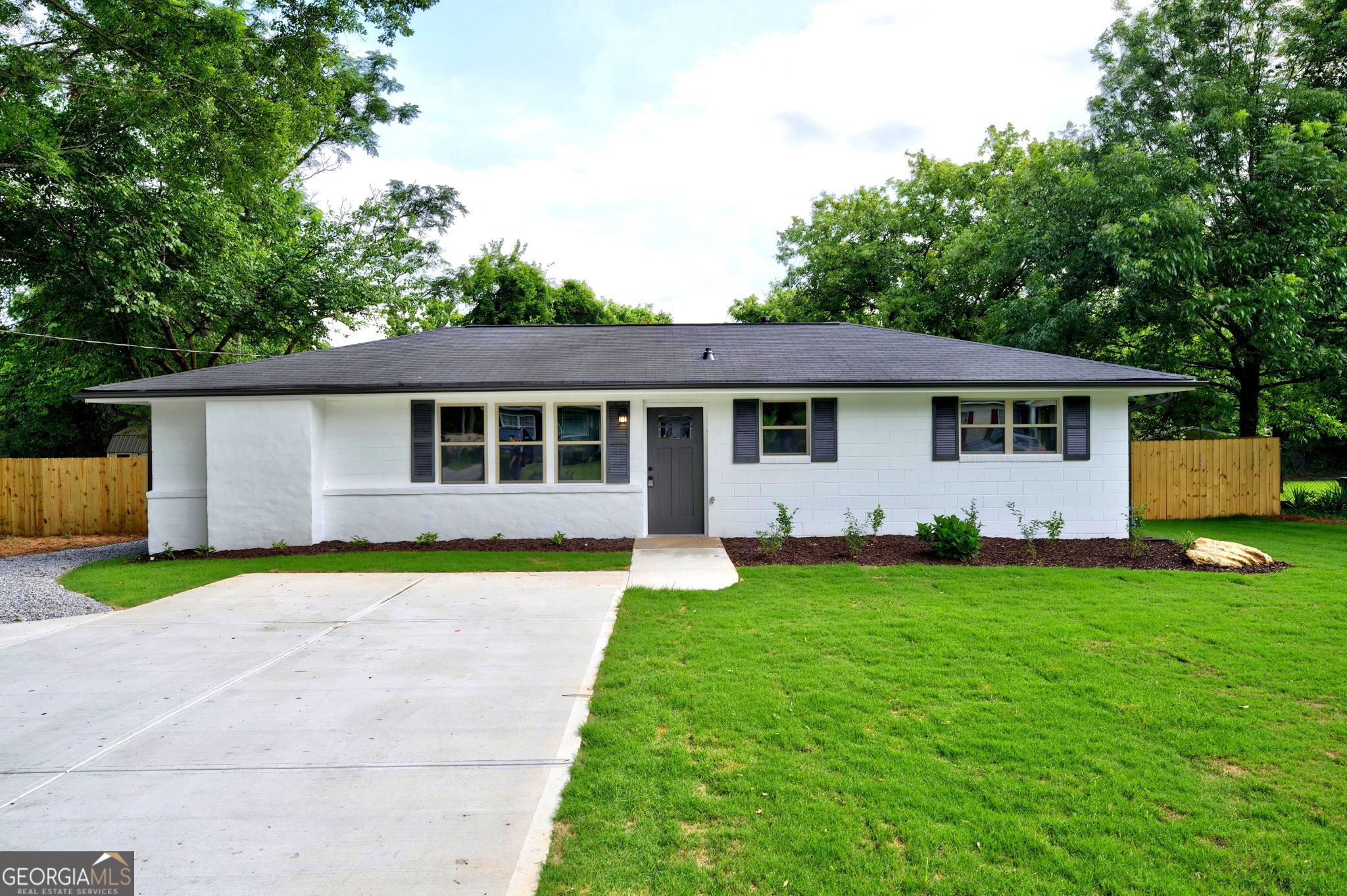 230 Morningview Drive Property Photo 1