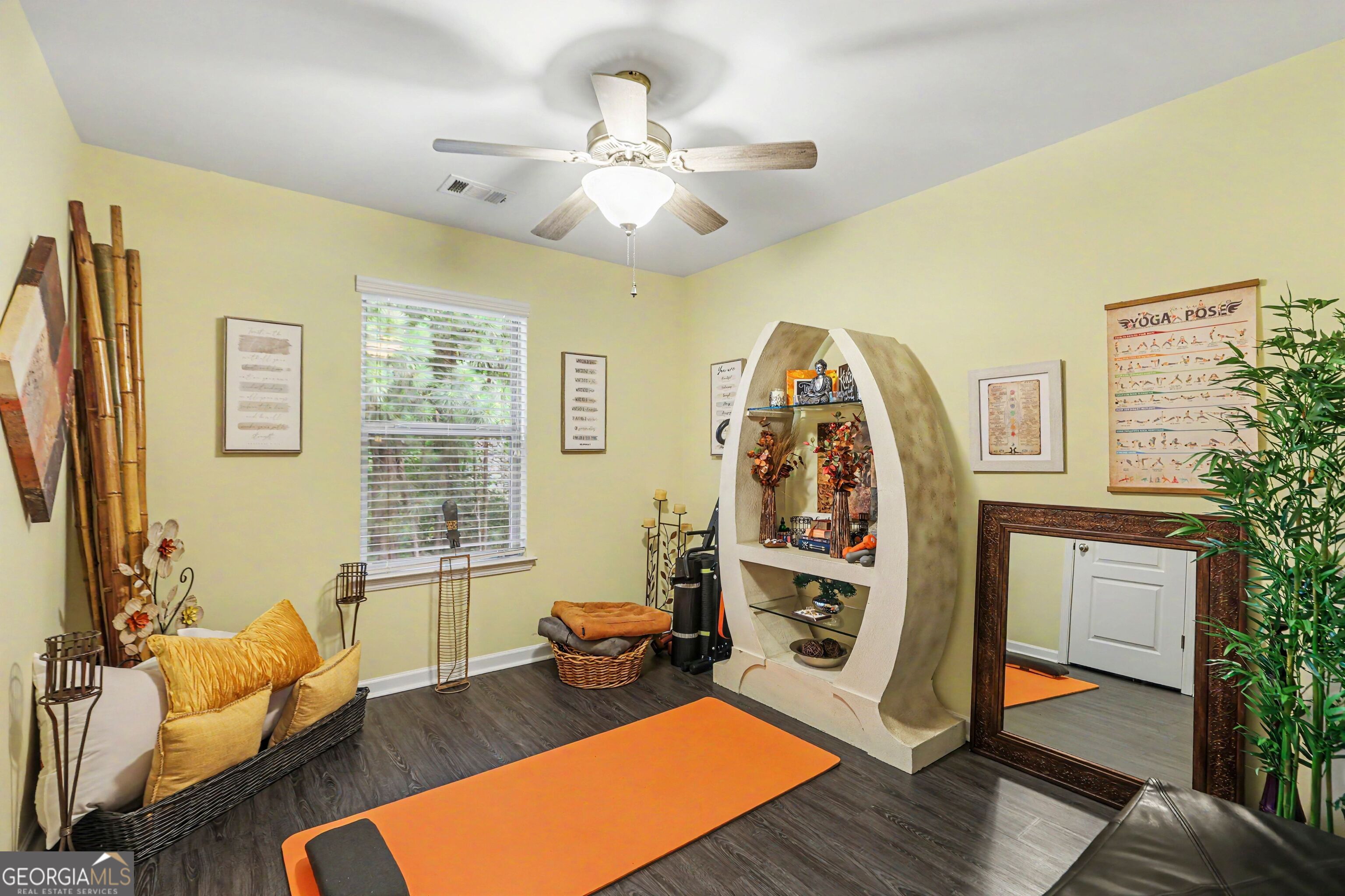 5563 Radford Loop Property Photo 6