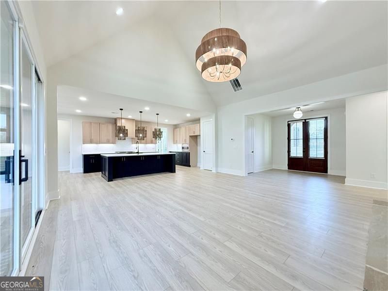 122 Palisade Drive Property Photo 12