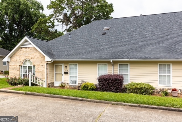 206 Cedarwood Lane Property Photo 1