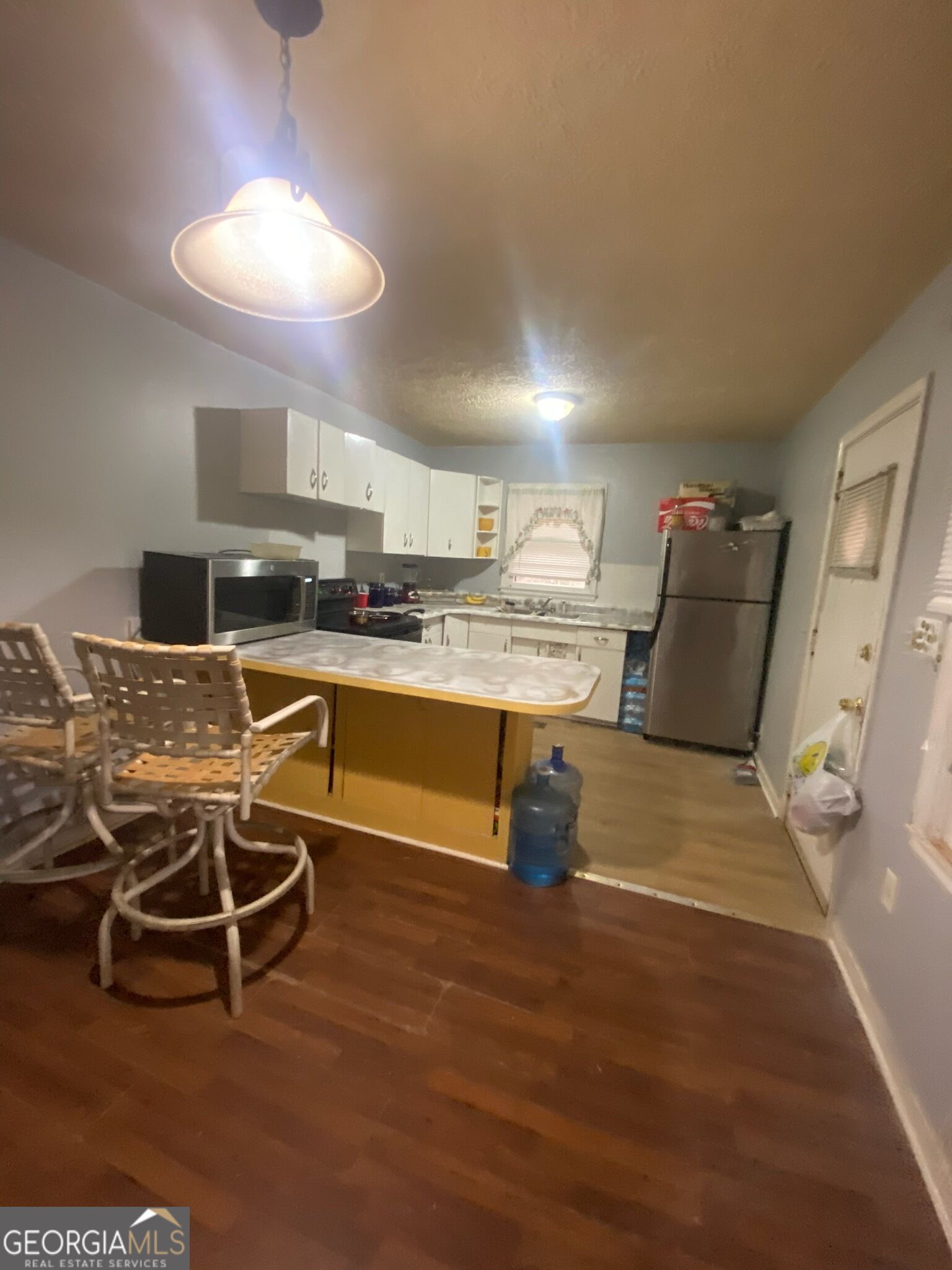 4513 College Street Property Photo 2