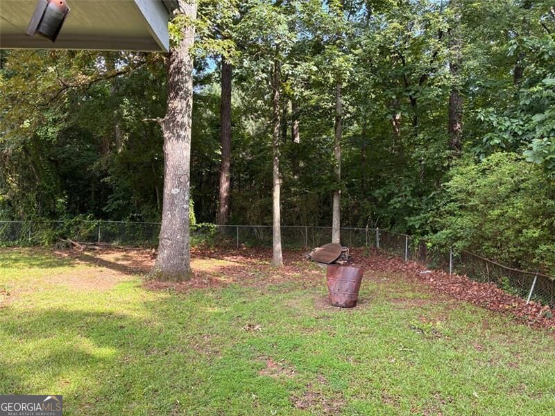4513 College Street Property Photo 9