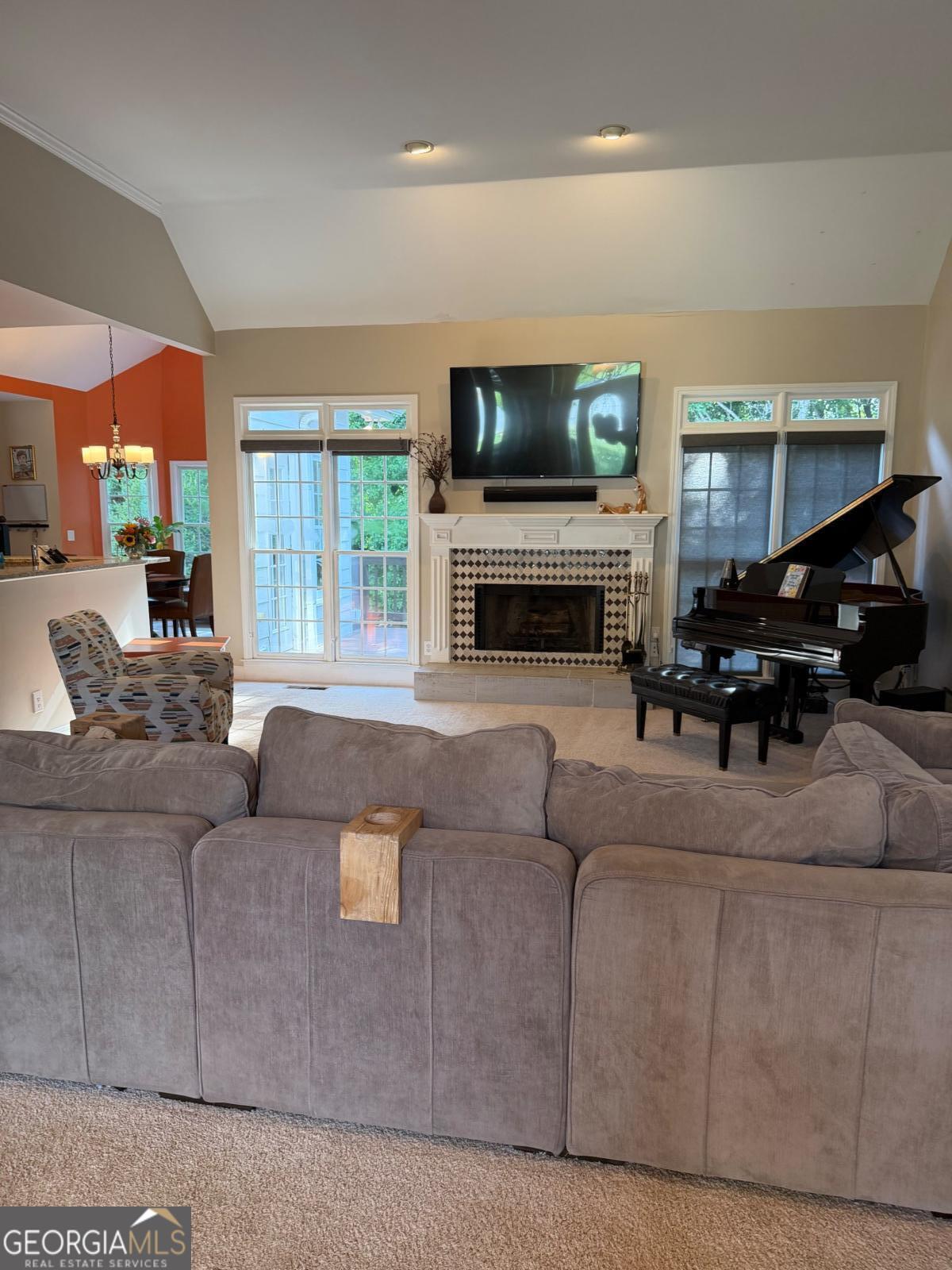 2652 Mayfield Drive Property Photo 4