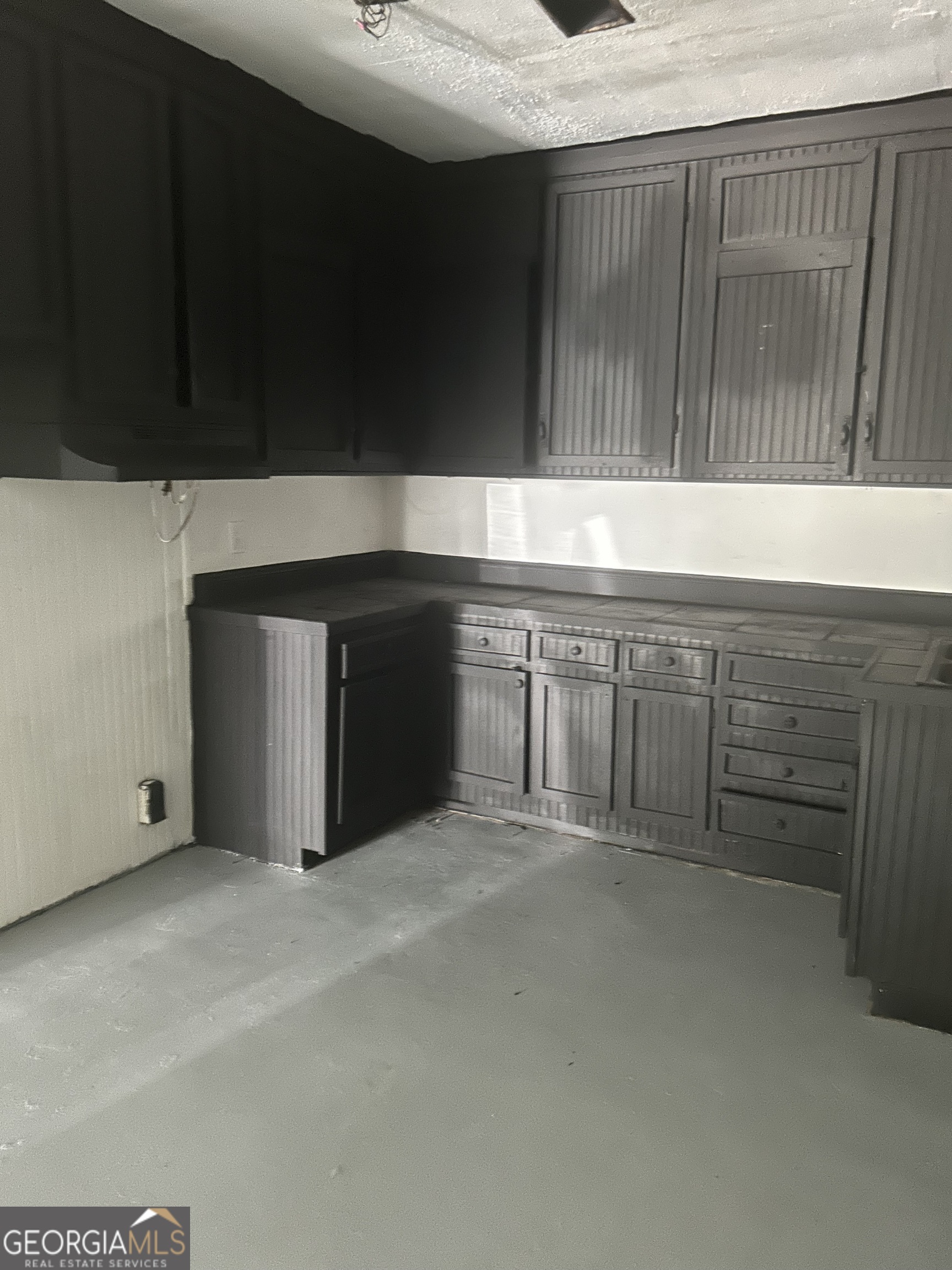 221 Avenue L Street Property Photo 6