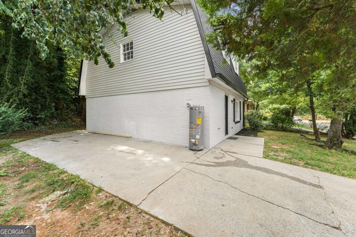 105 Elizabeth Street Property Photo 6