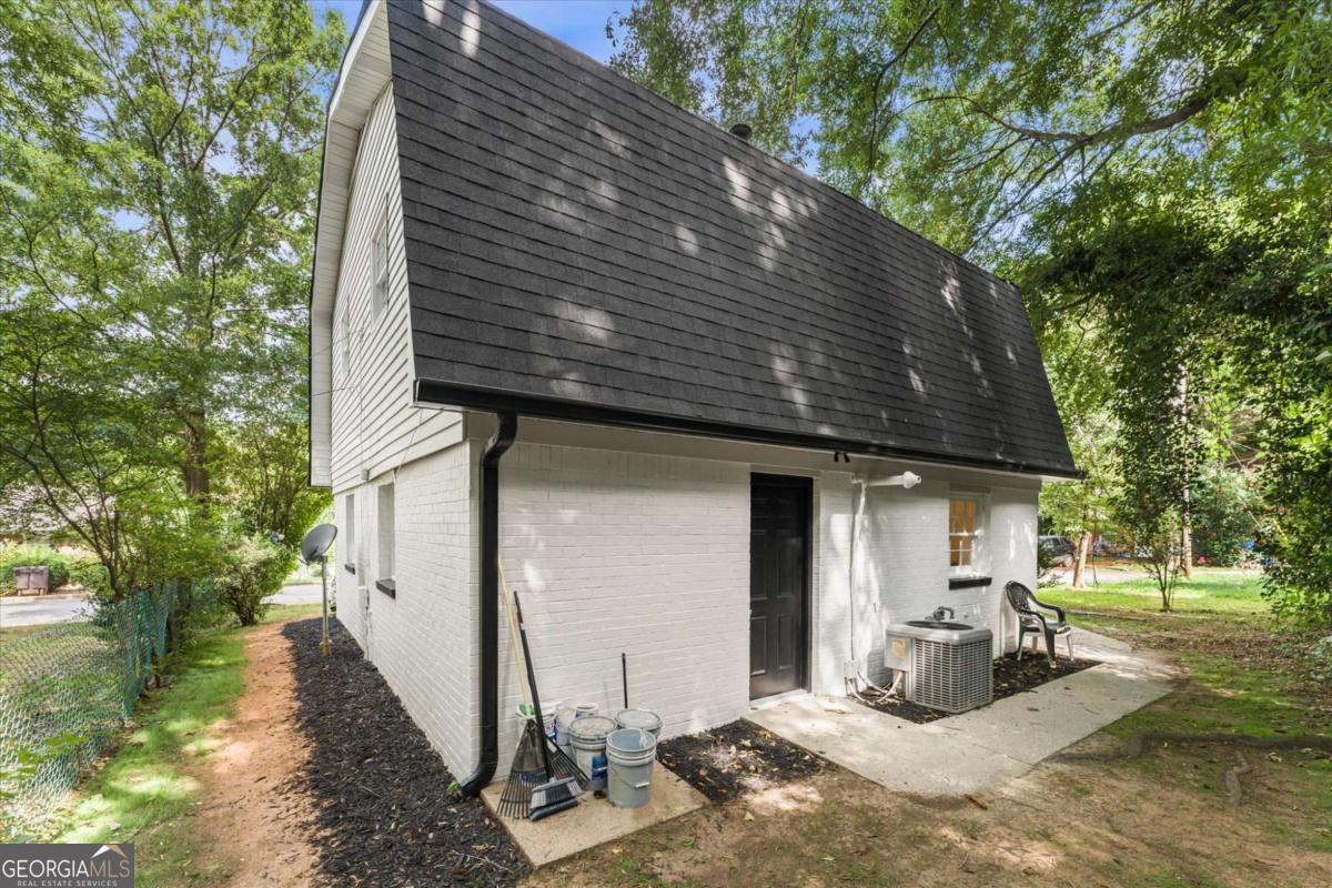 105 Elizabeth Street Property Photo 8