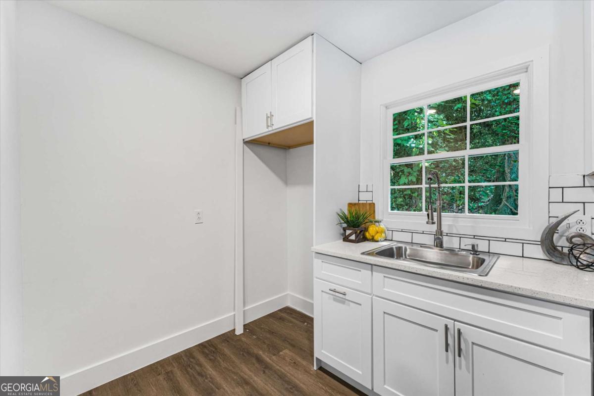 105 Elizabeth Street Property Photo 20