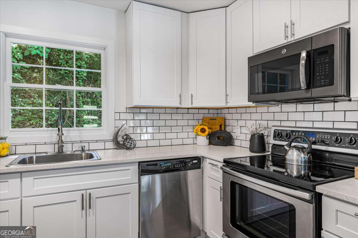 105 Elizabeth Street Property Photo 22