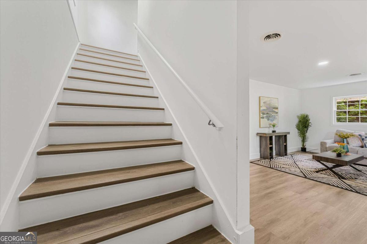 105 Elizabeth Street Property Photo 27
