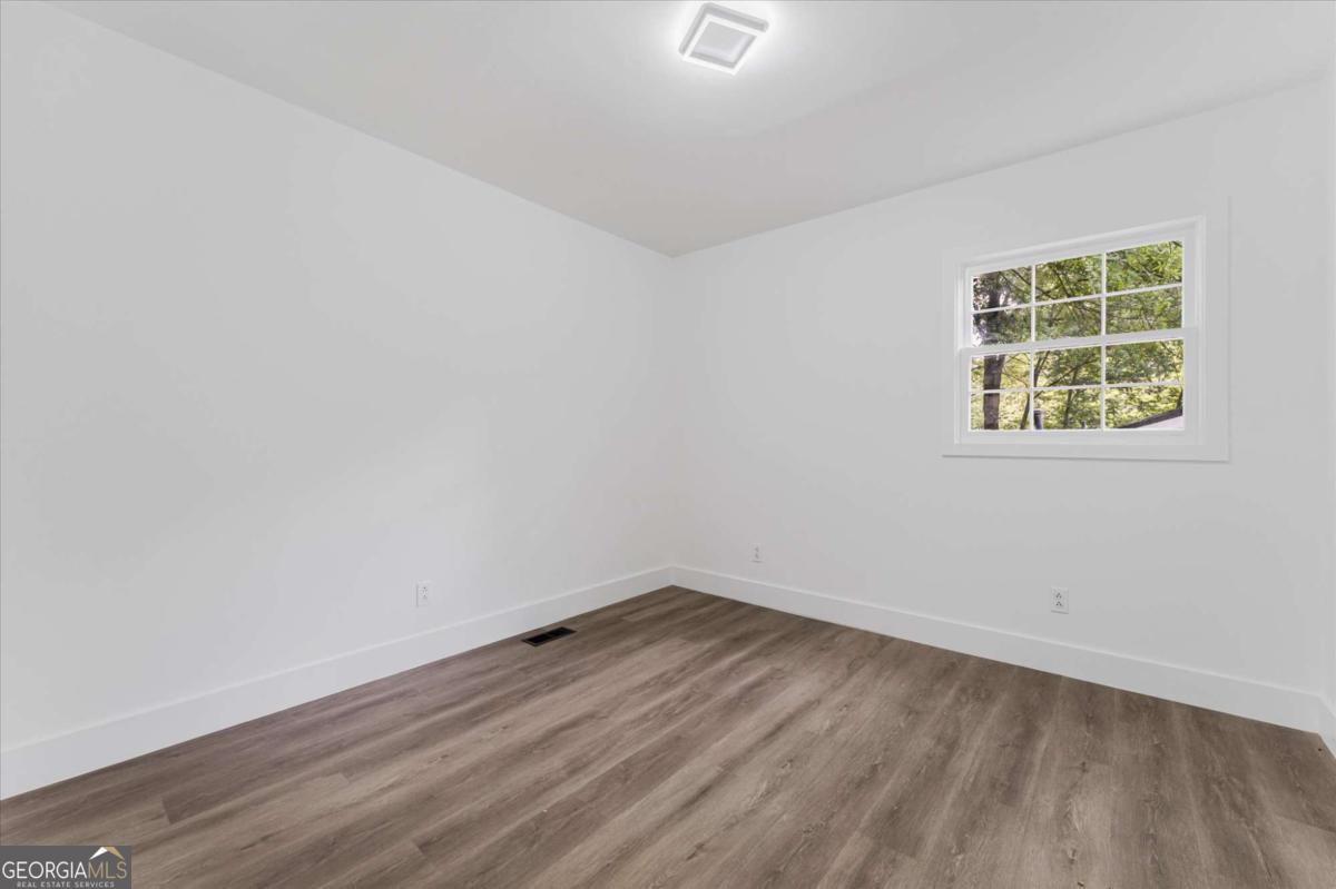 105 Elizabeth Street Property Photo 33