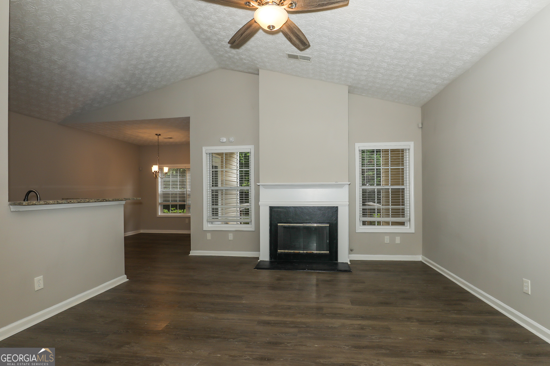 1055 Maple Leaf Drive Property Photo 3