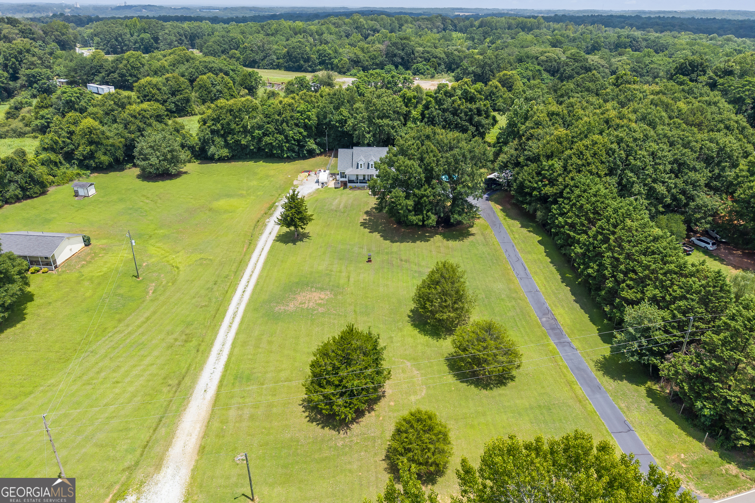 238 Apple Valley Road Property Photo 2