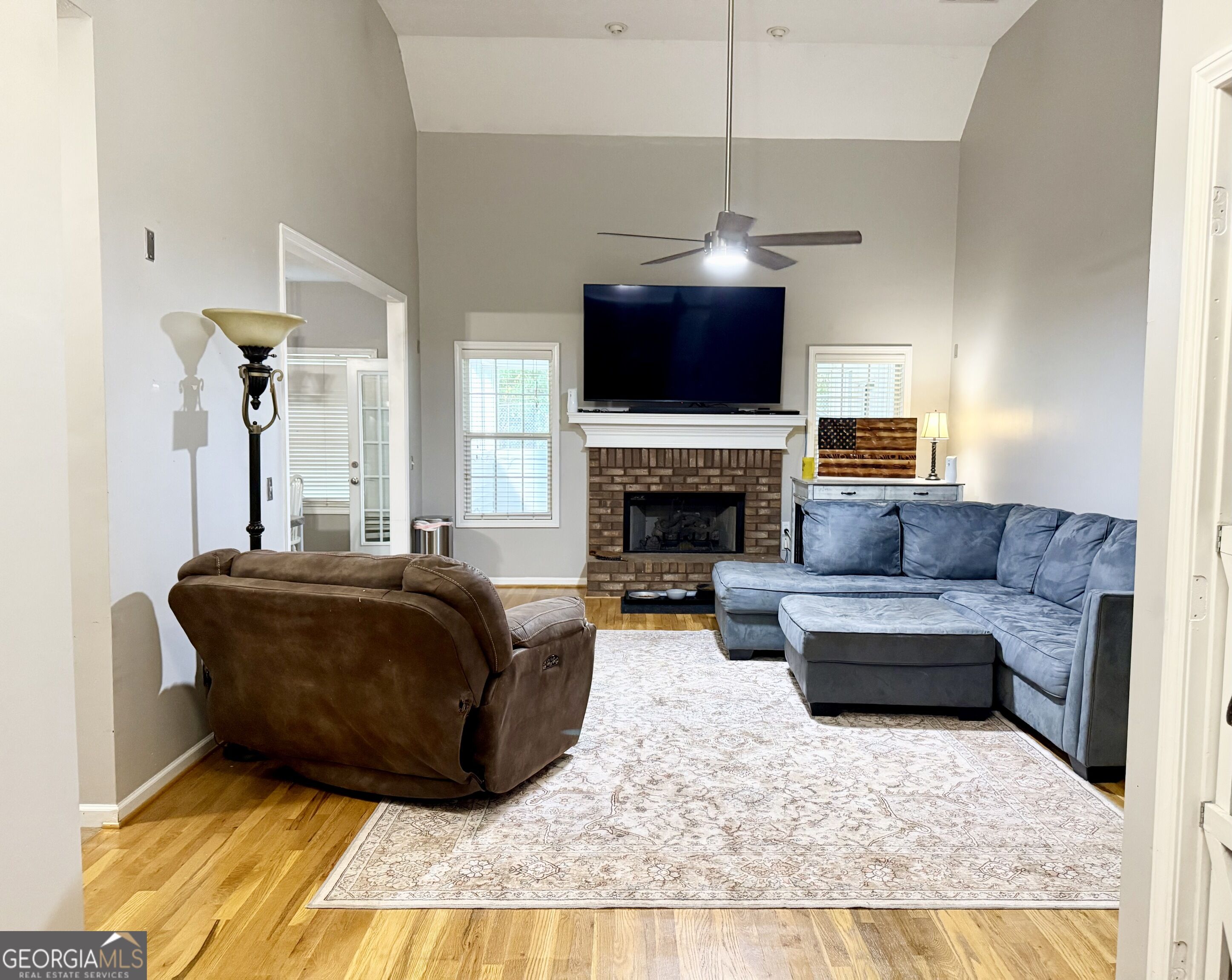 238 Apple Valley Road Property Photo 4