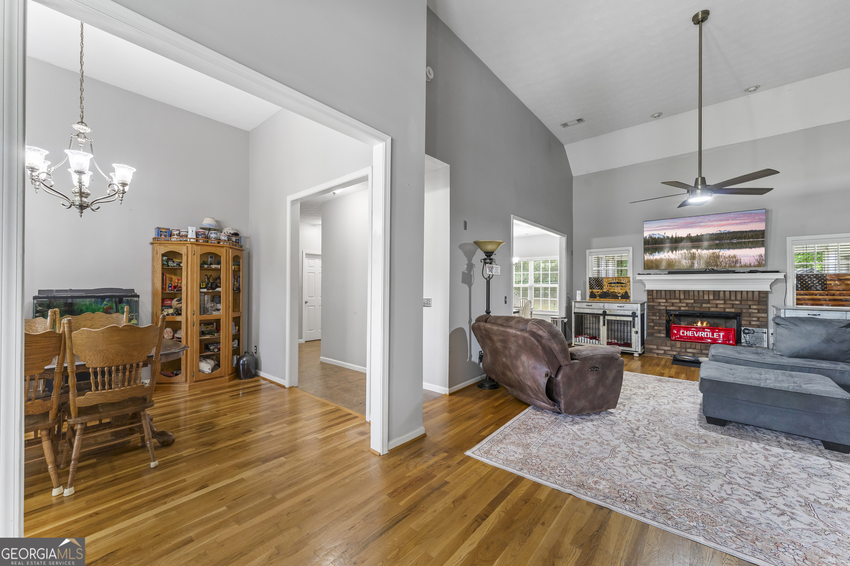 238 Apple Valley Road Property Photo 9