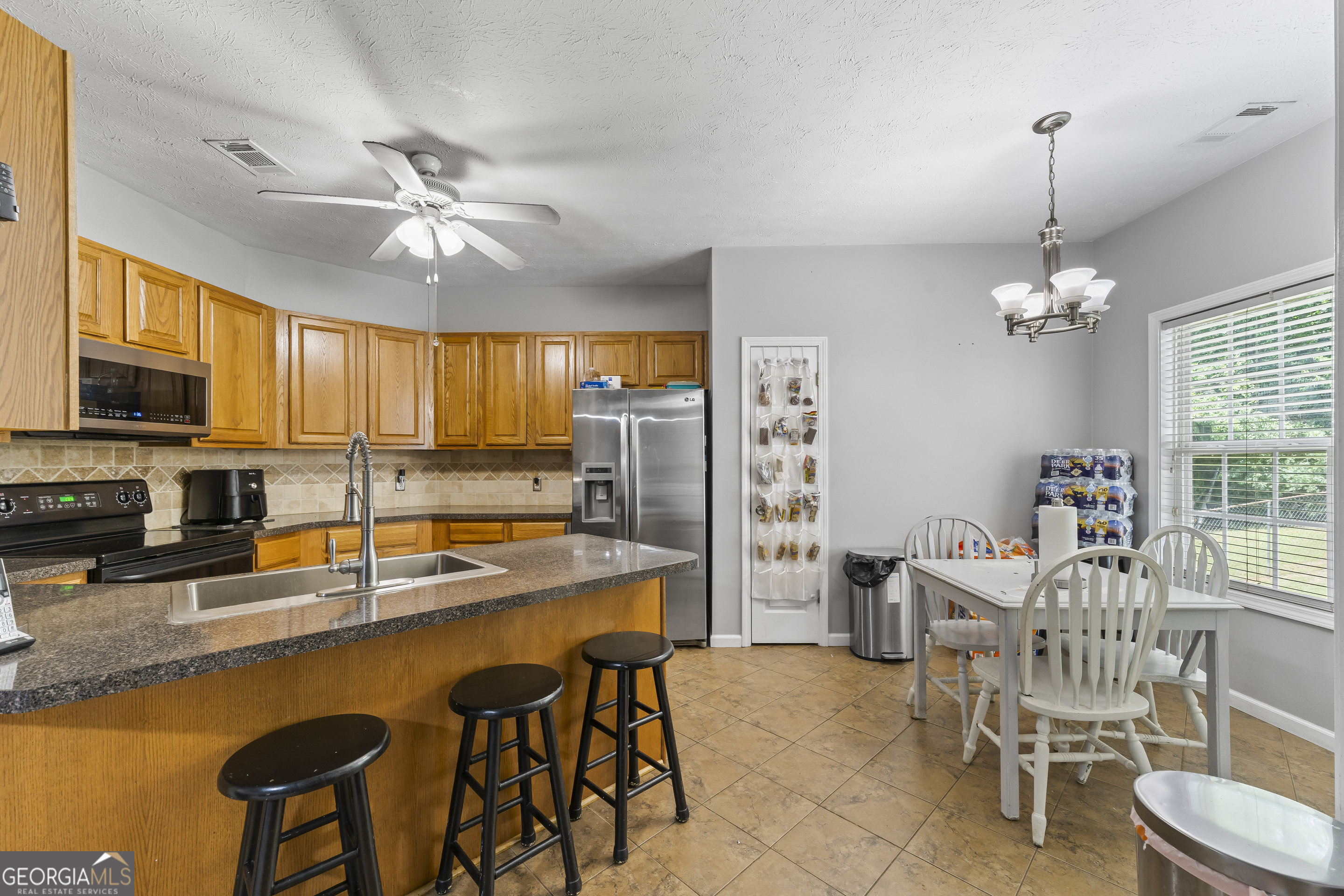 238 Apple Valley Road Property Photo 16