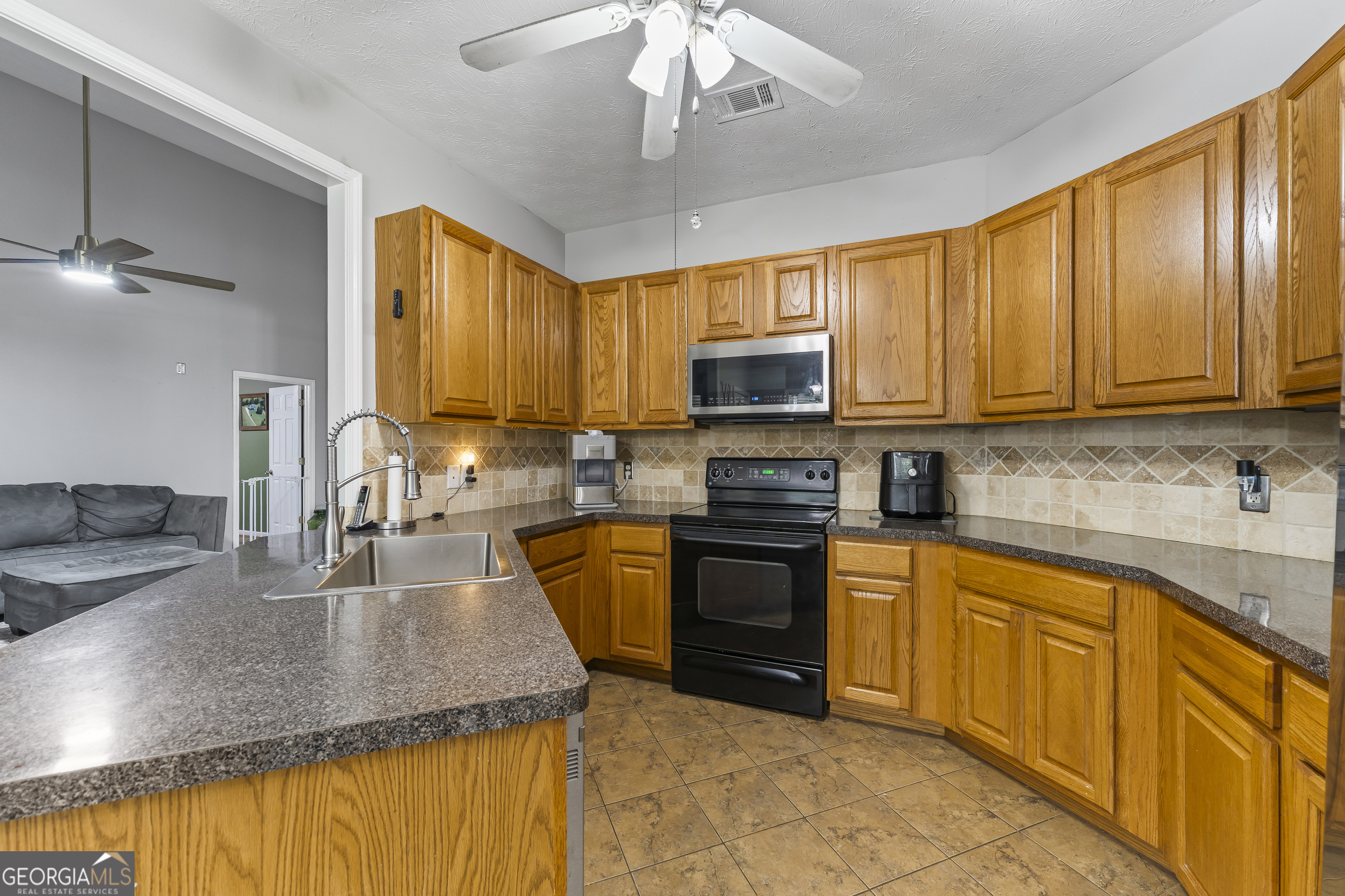 238 Apple Valley Road Property Photo 21