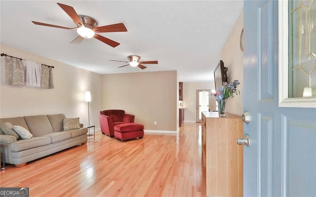 385 Vaughn Road Property Photo 8