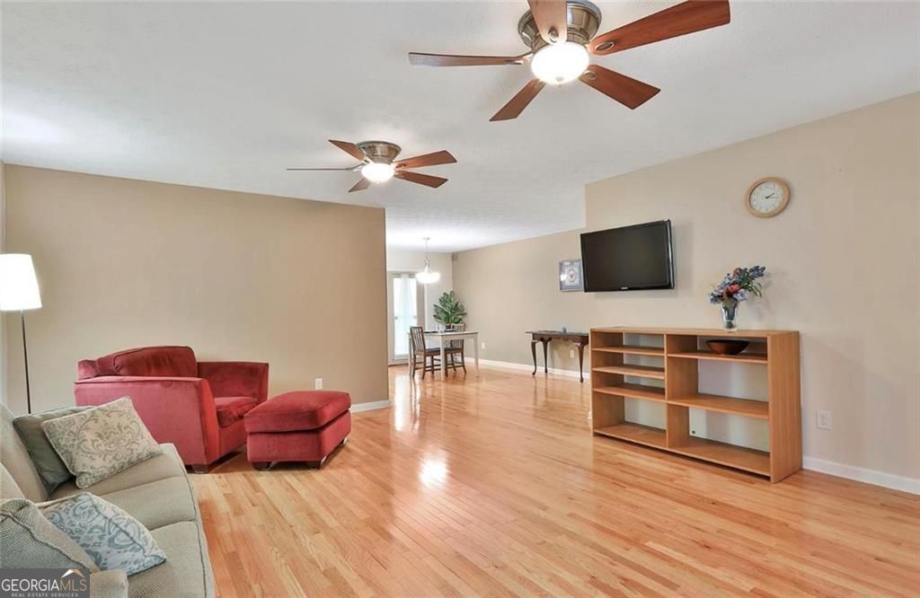 385 Vaughn Road Property Photo 14
