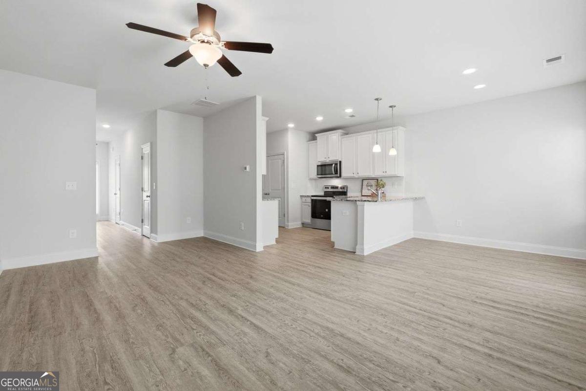 11248 Benton Loop Property Photo 8