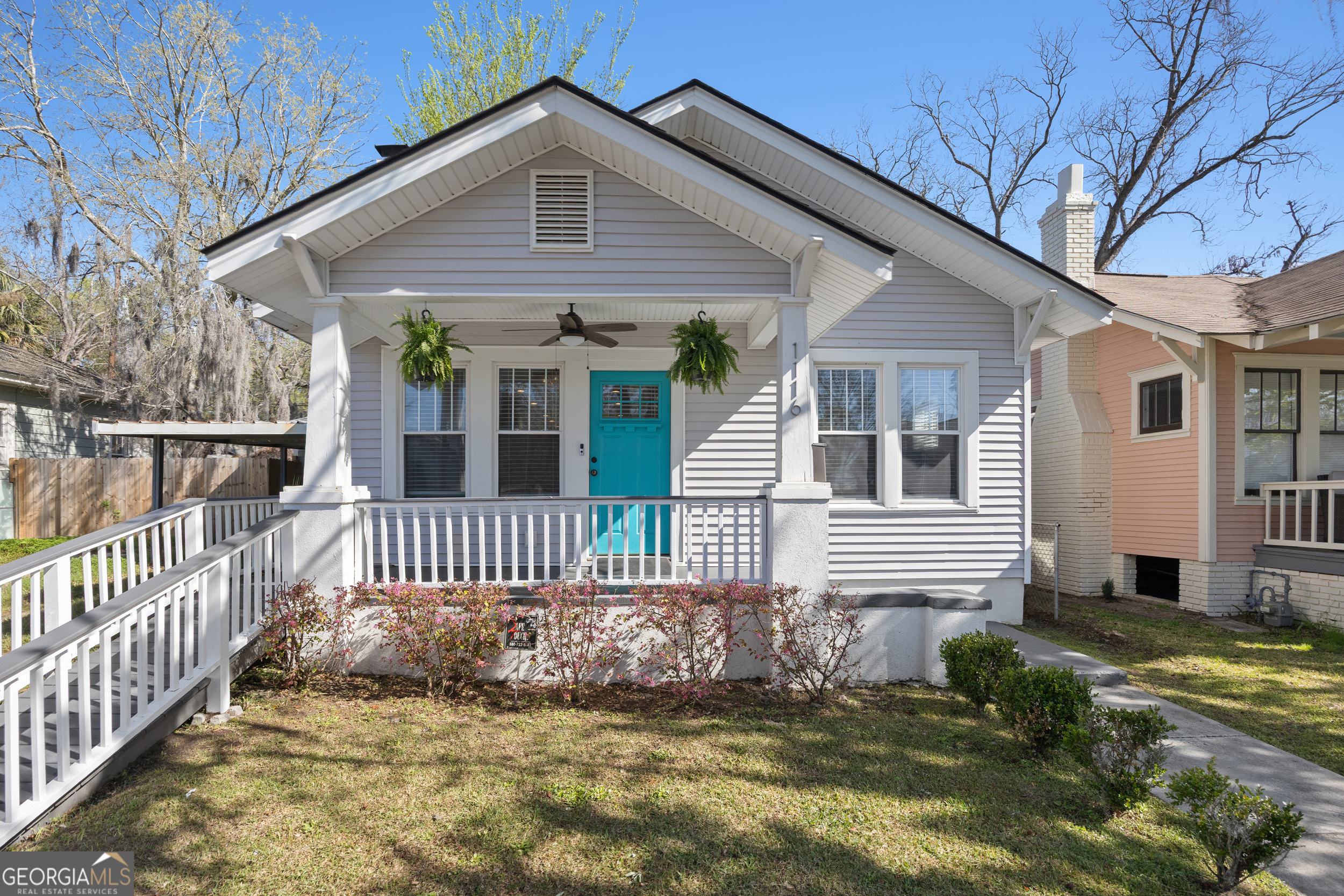1116 E 40th Street Property Photo 1