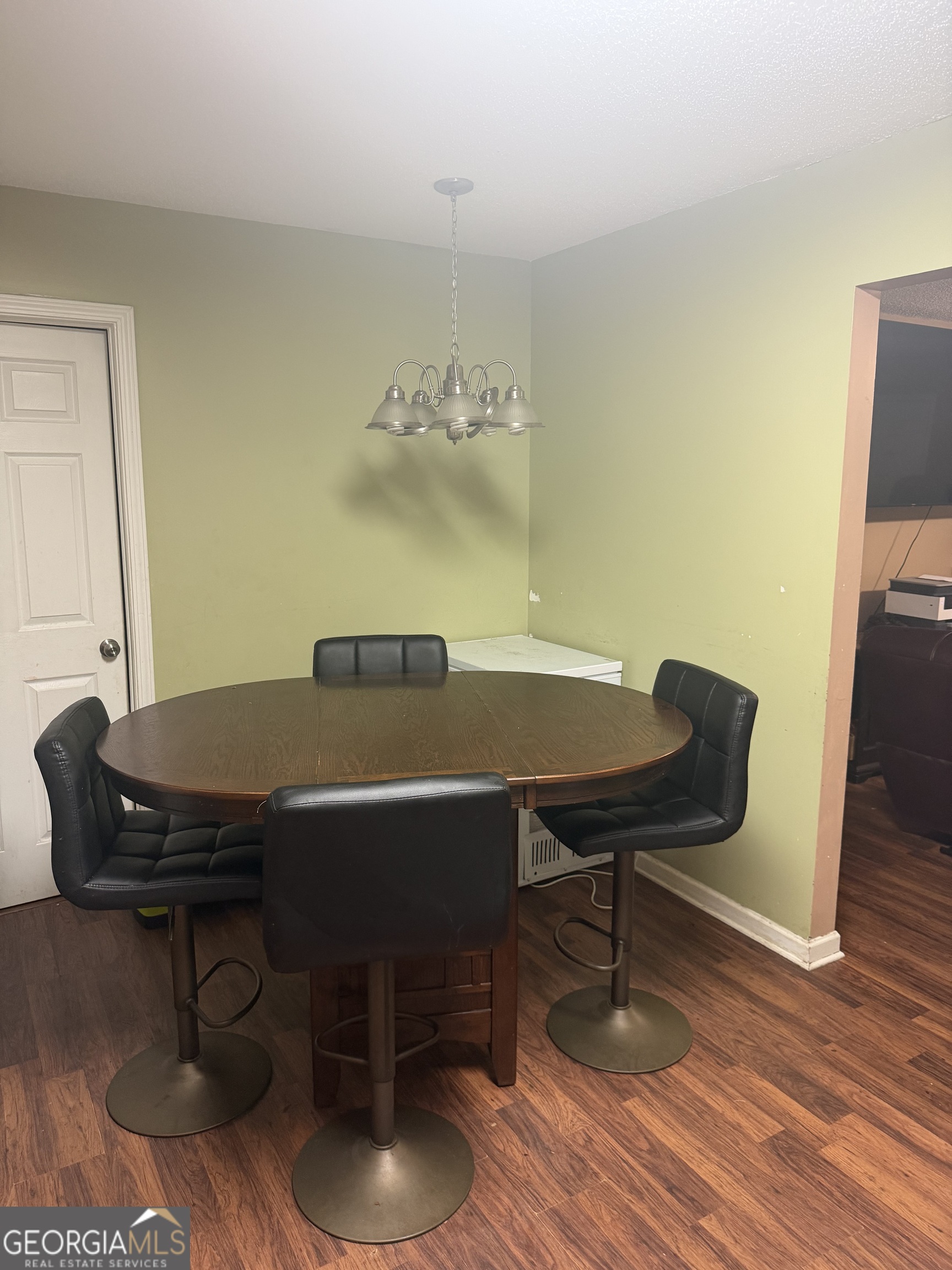 106 Clover Street Property Photo 4
