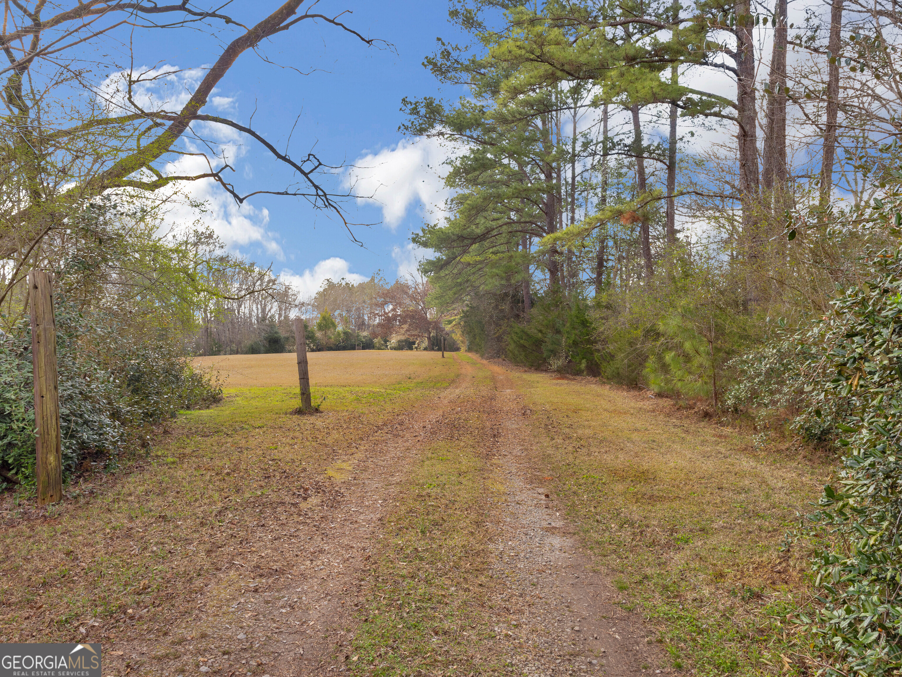 138 Lewis Road Property Photo 4