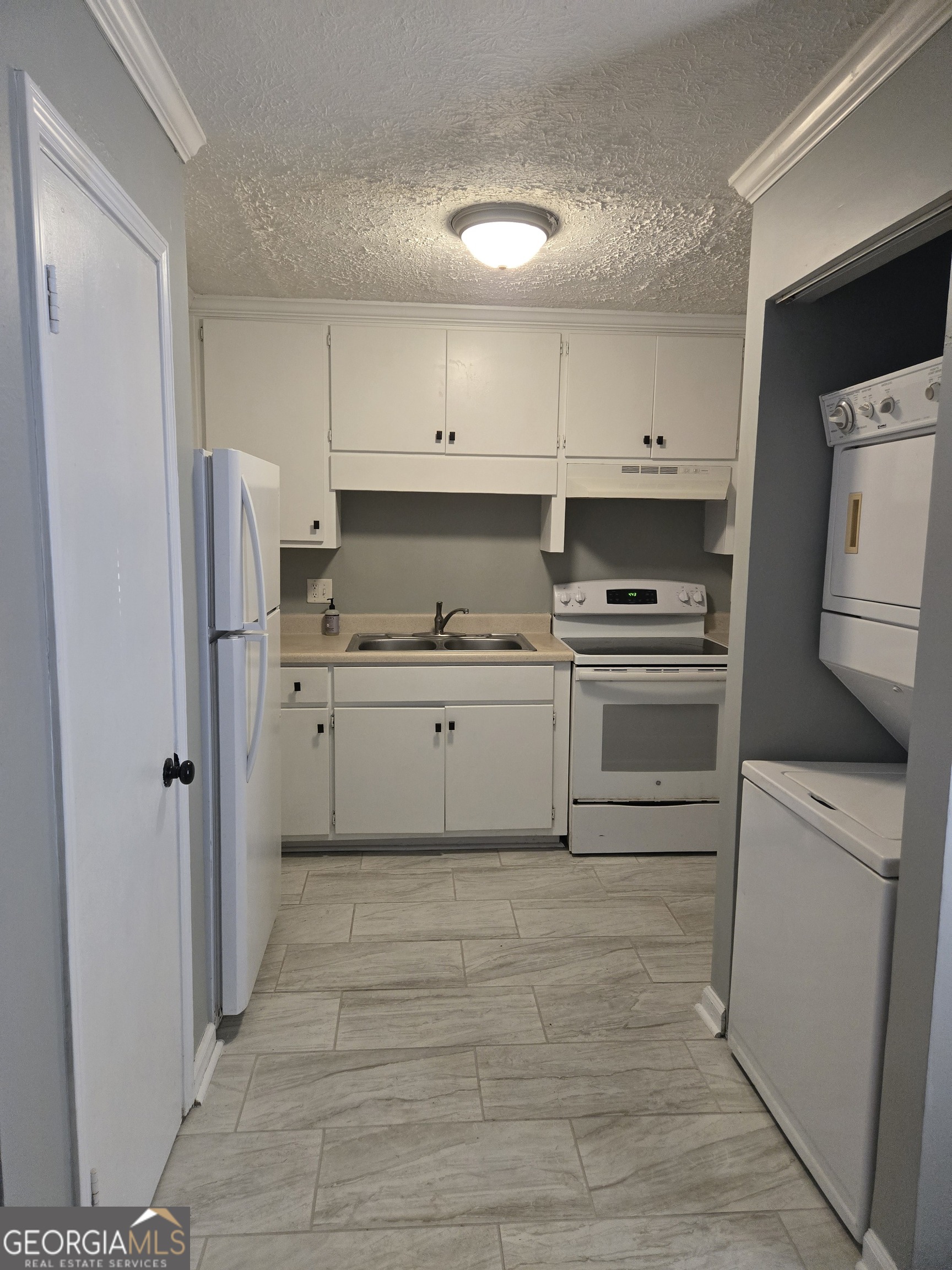320 Vine Street # 2 Property Photo 2