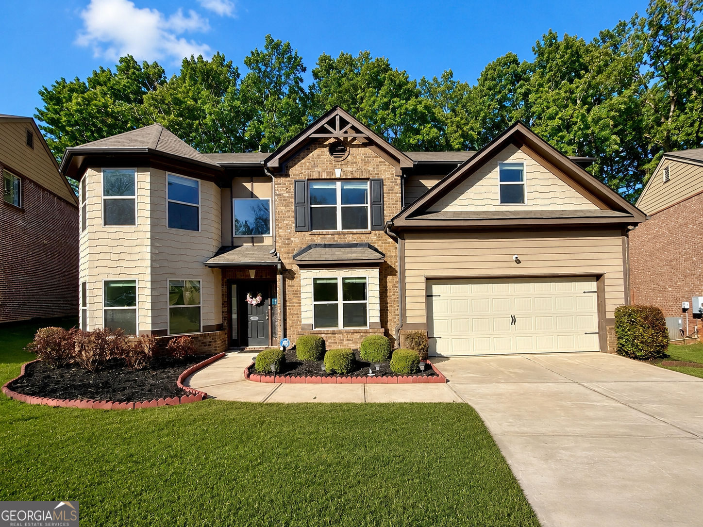 2416 Peach Shoals Circle Property Photo 1
