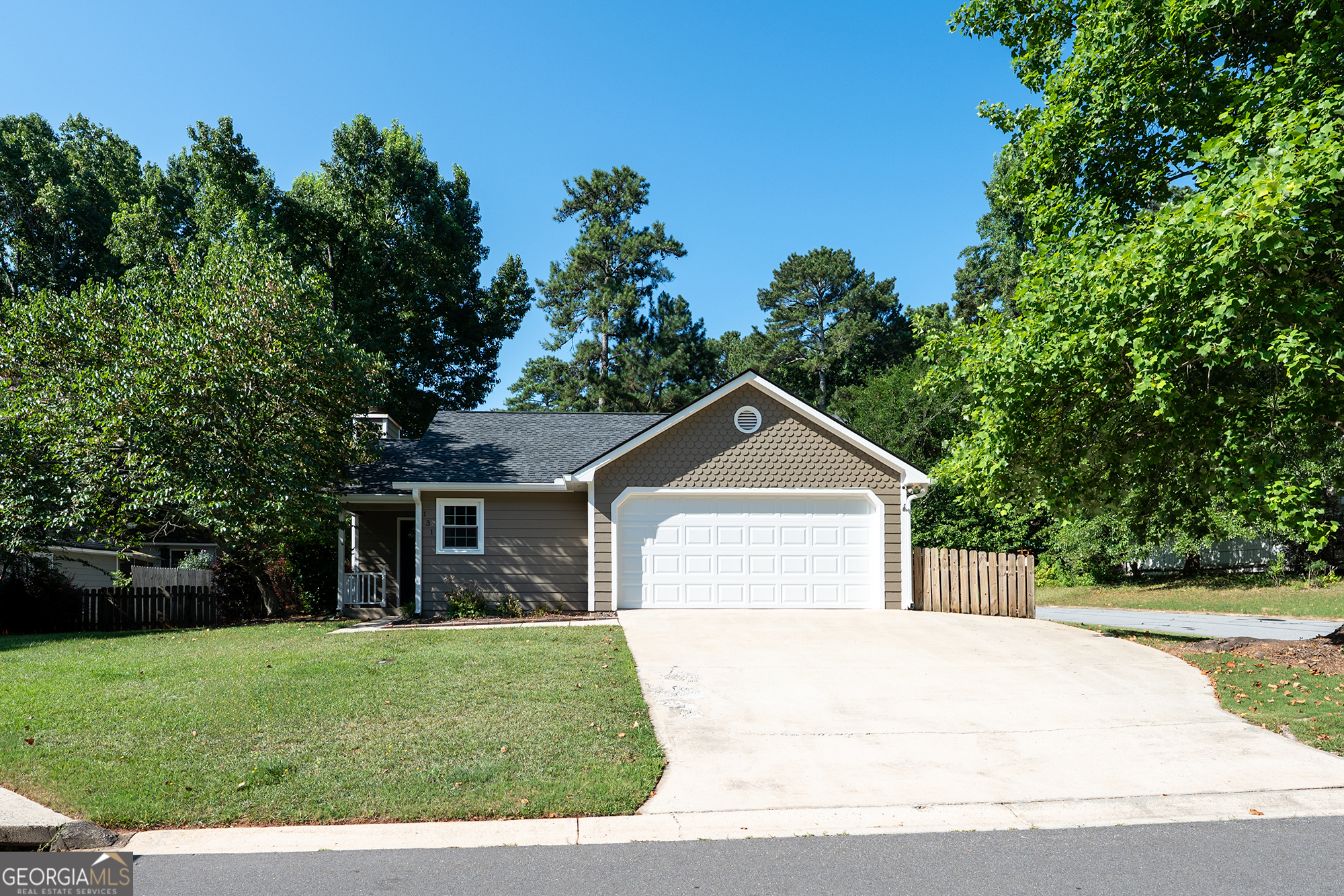 131 Diamond Drive Property Photo 4