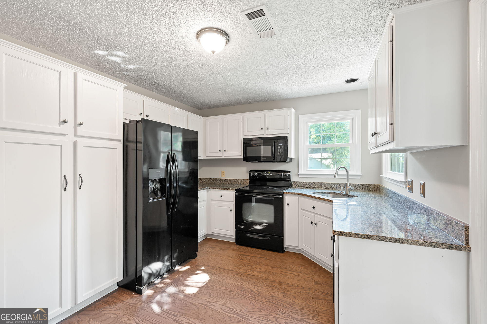 131 Diamond Drive Property Photo 15
