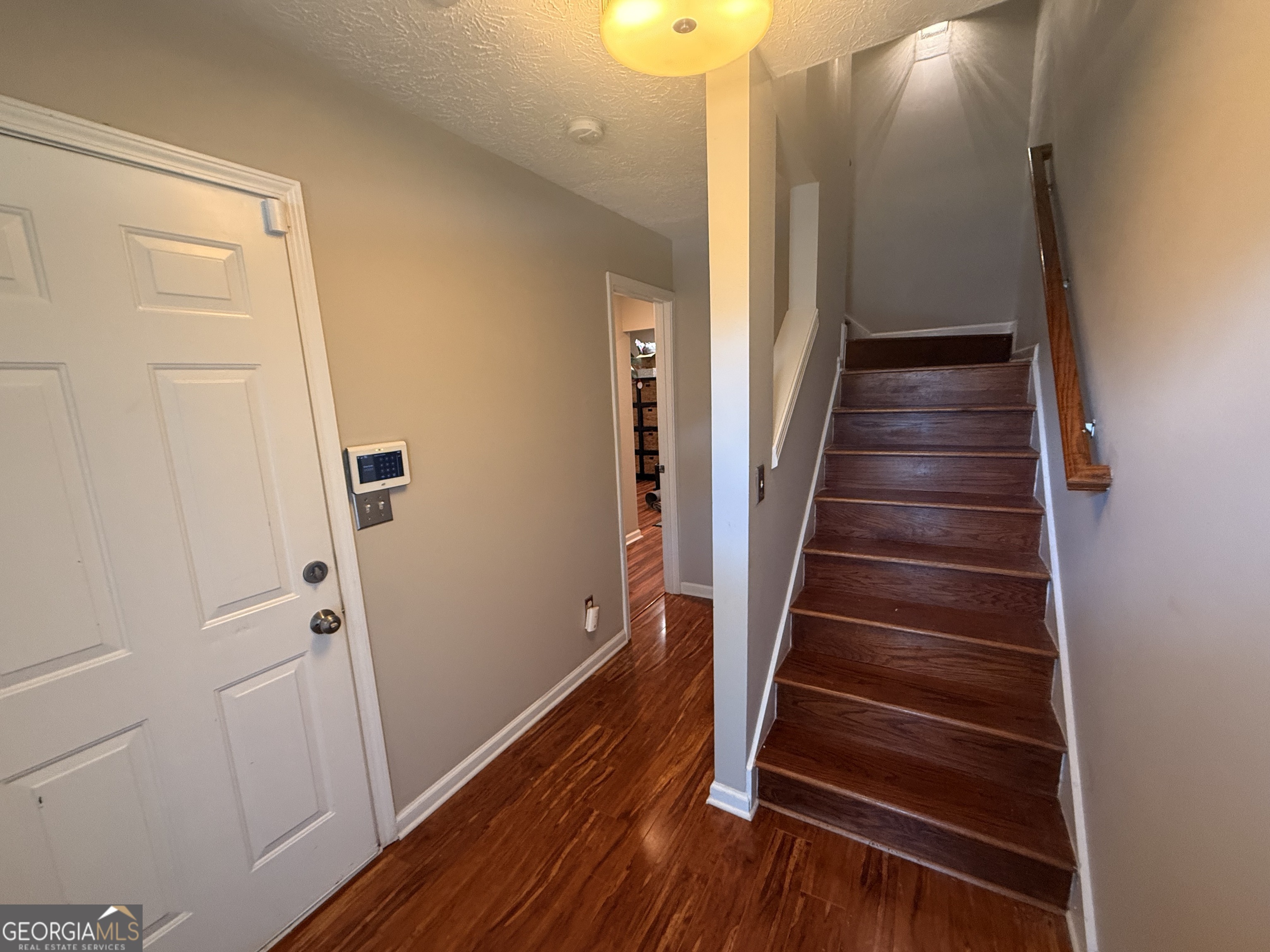 2031 Pinnacle Pointe Property Photo 3