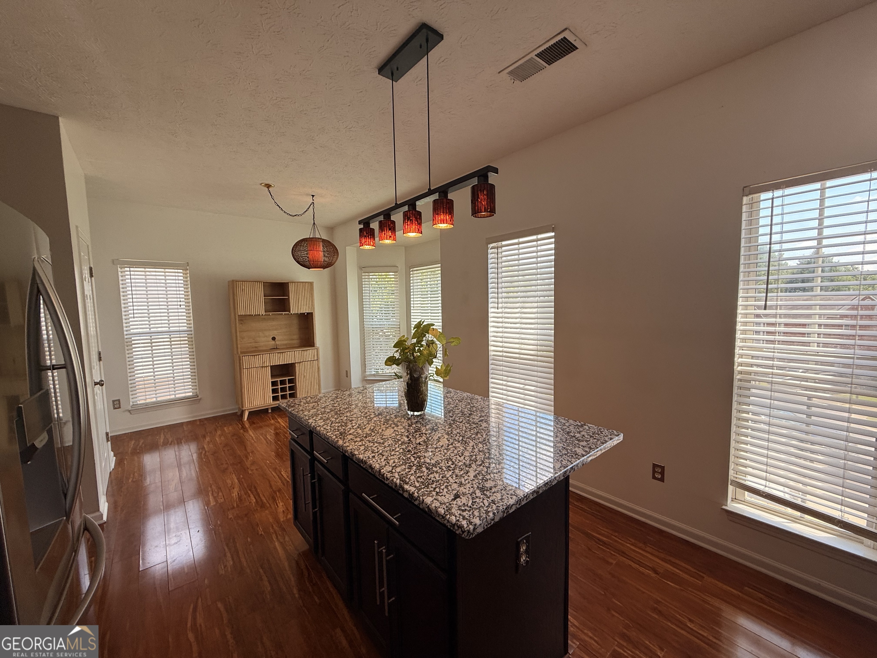 2031 Pinnacle Pointe Property Photo 6