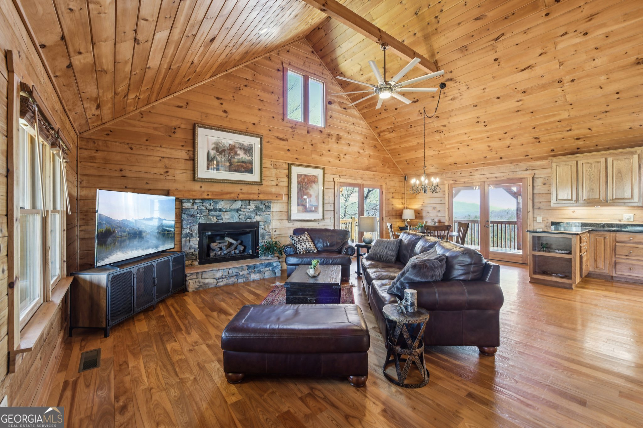 503 Ranch Mountain Drive Property Photo 9