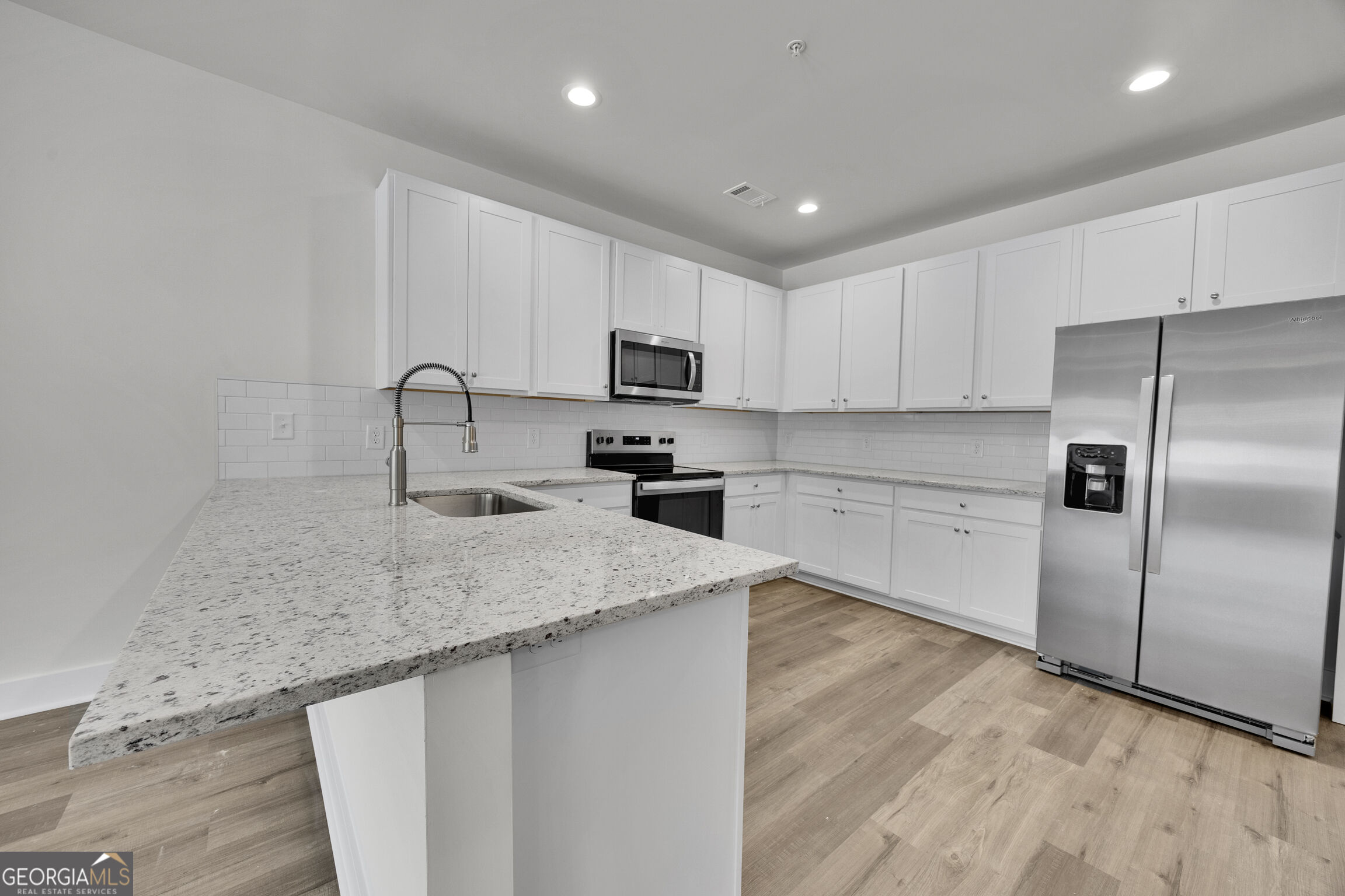 5134 Avery Street Property Photo 10