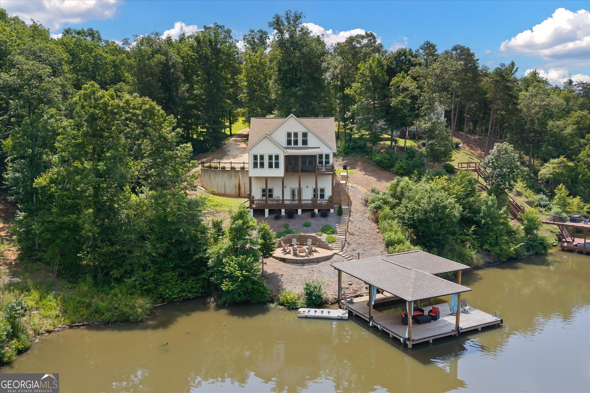 17 N Waterview Drive Property Photo 1