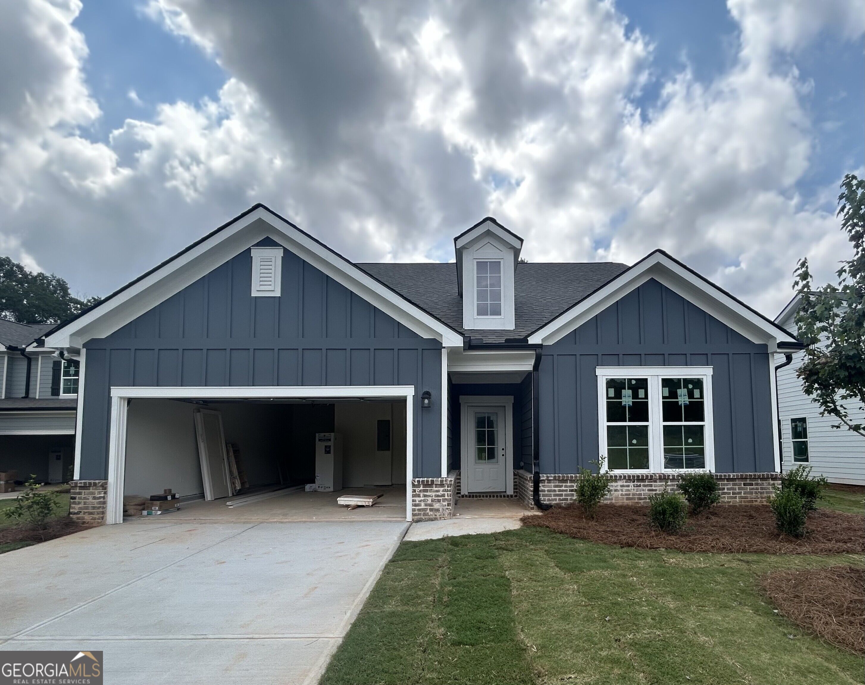 370 Crimson Feather Drive Property Photo 1